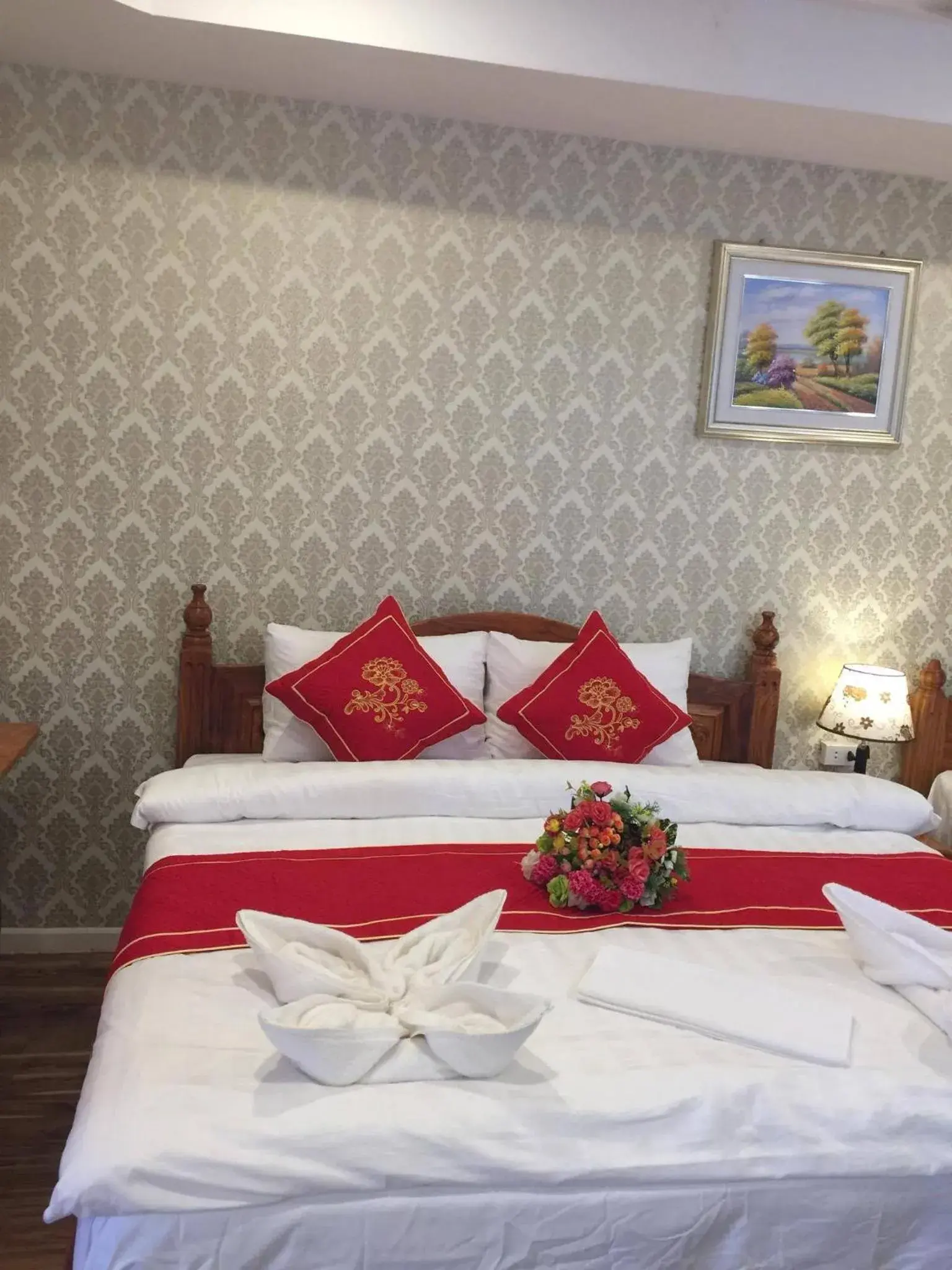 Bed in Golden Lotus Namkhan View Bed in Golden Lotus Namkhan View