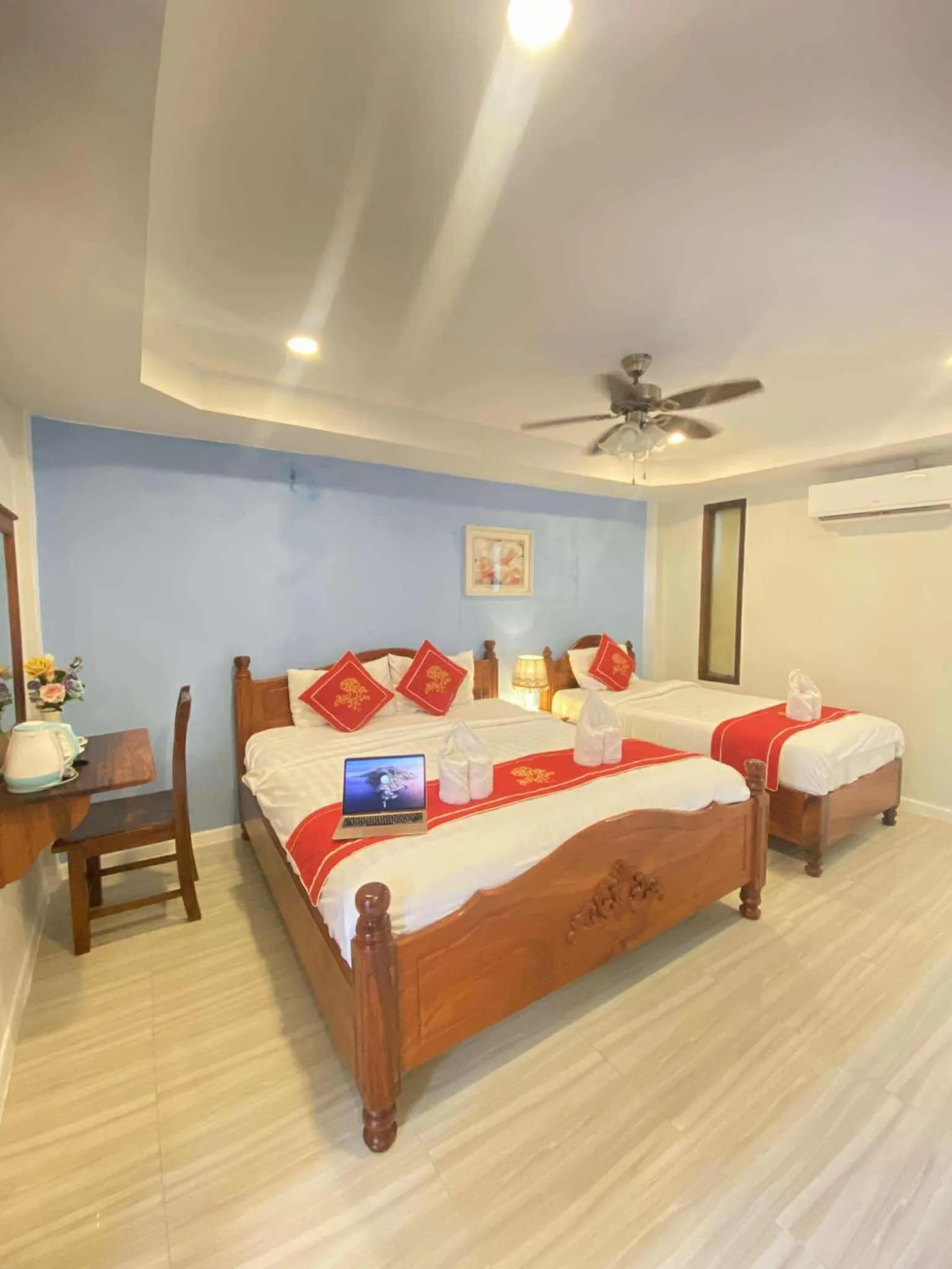 Bed in Luang Prabang Golden Lotus Villa River View