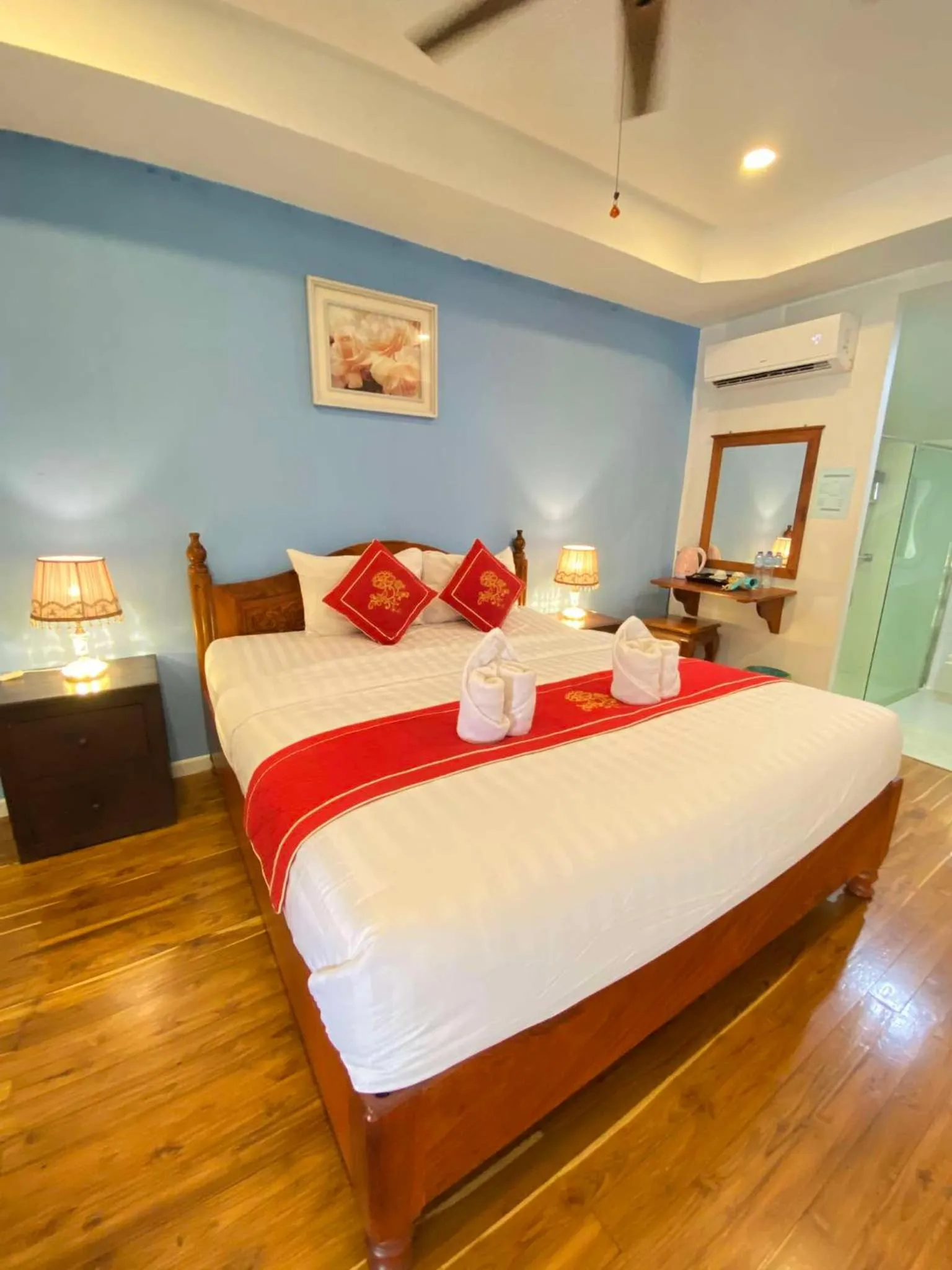 Bed in Luang Prabang Golden Lotus Villa River View