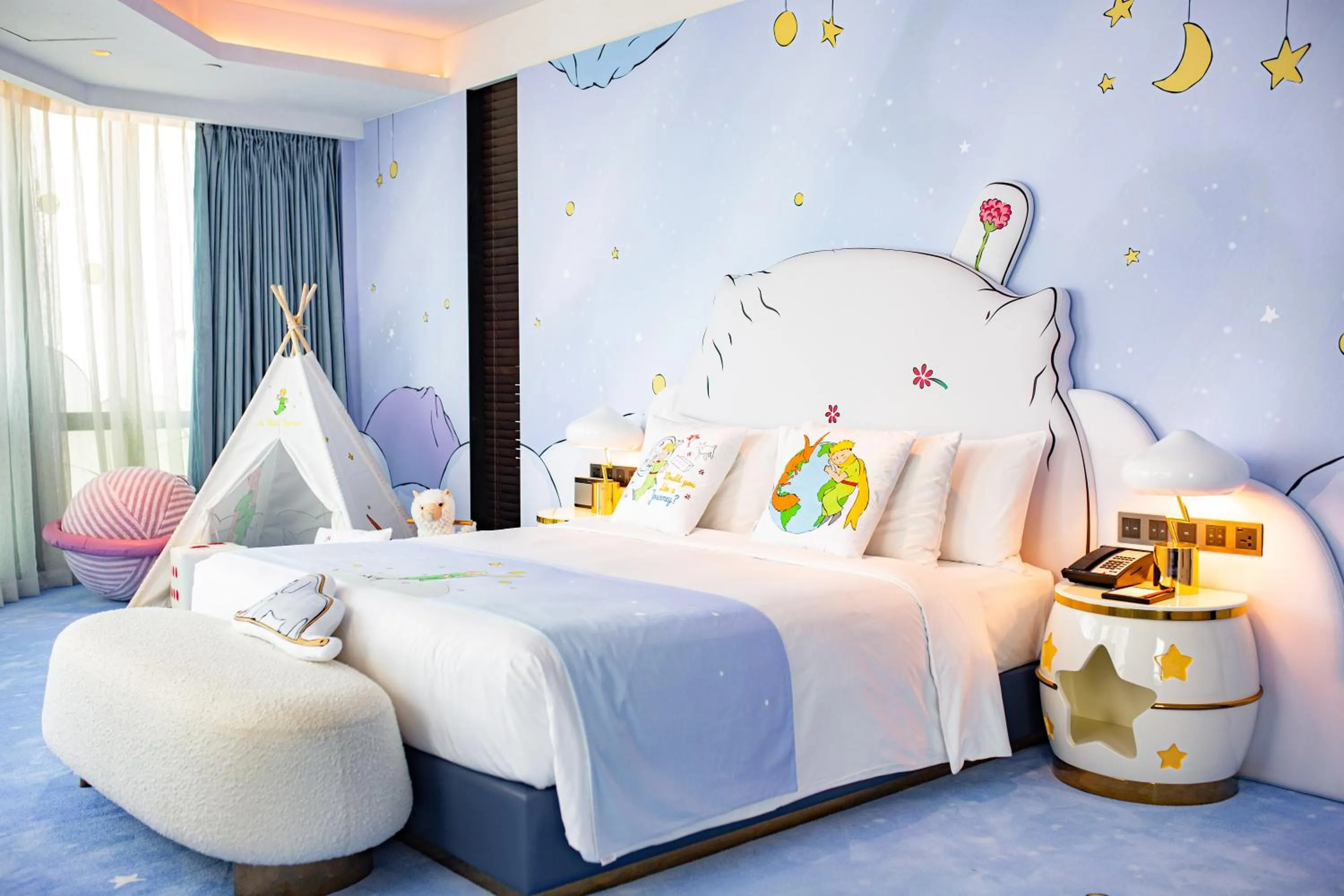 Bed in Grand Hyatt Changsha