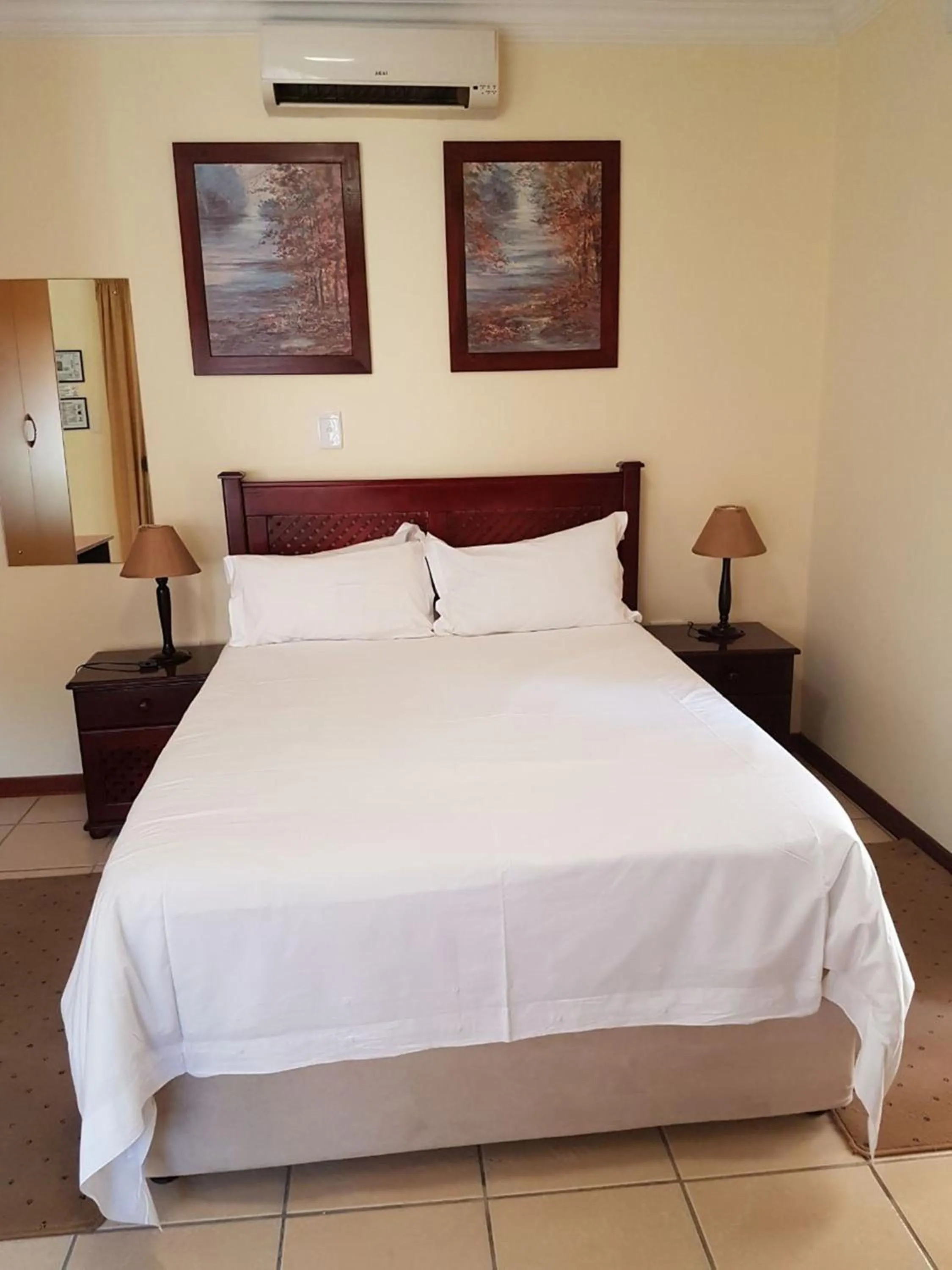 Bed in Marlot Guest House