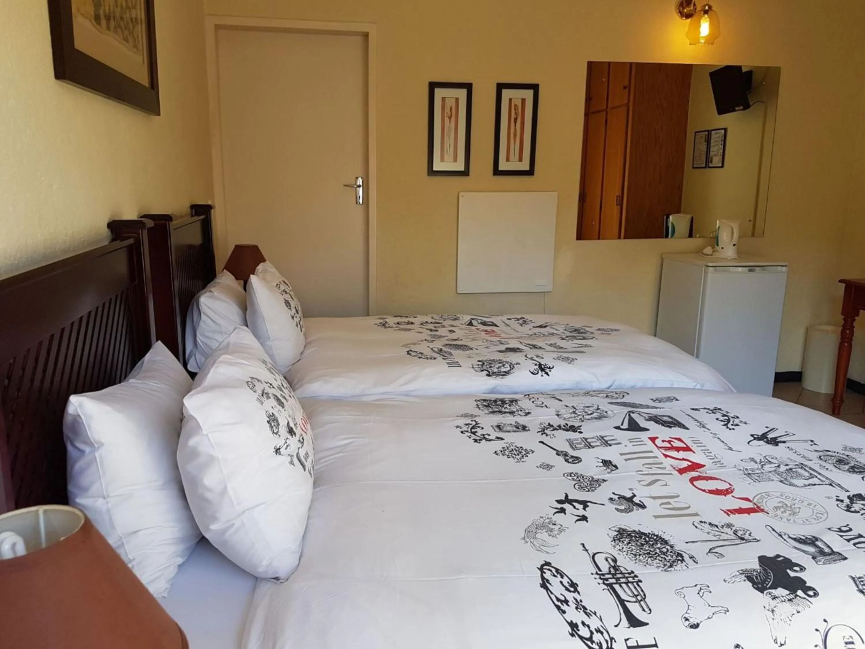 Bed in Marlot Guest House