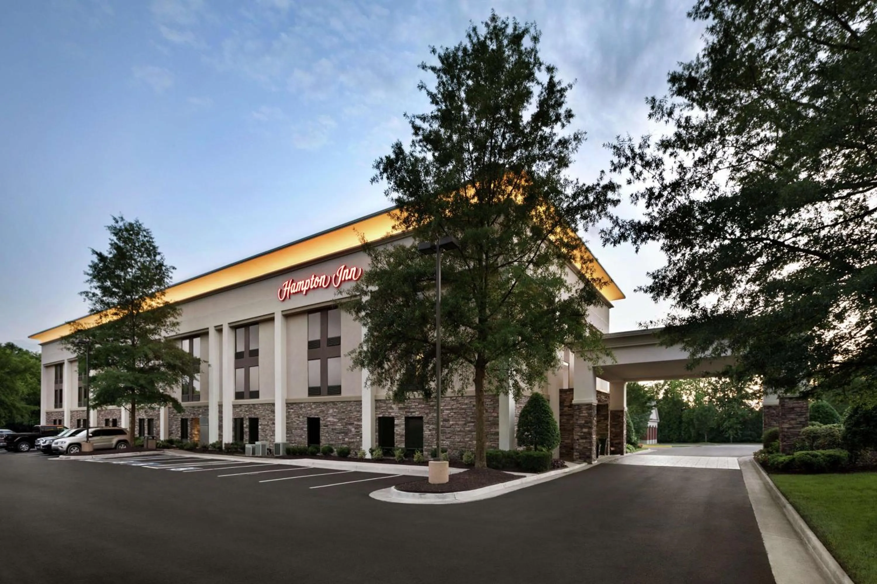 Property building in Hampton Inn Richmond/Ashland