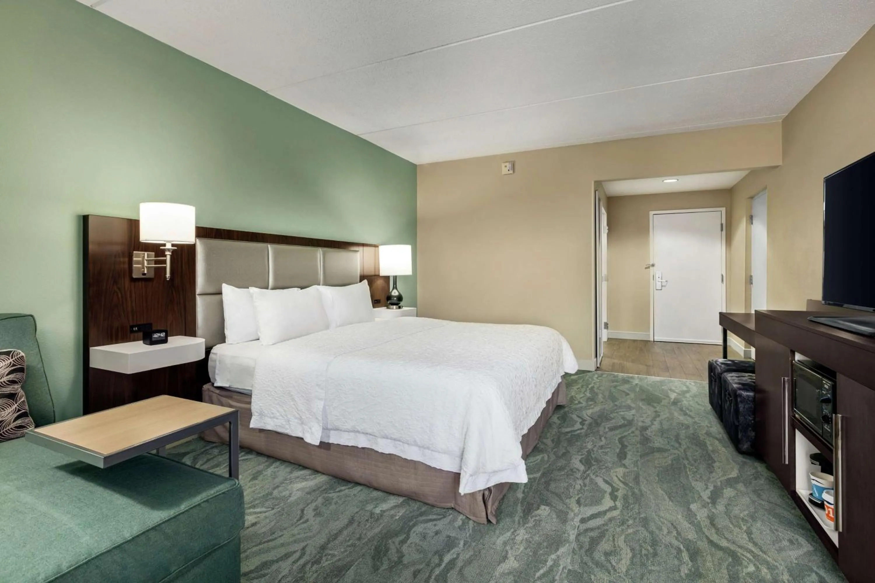 Bedroom, Bed in Hampton Inn Richmond/Ashland