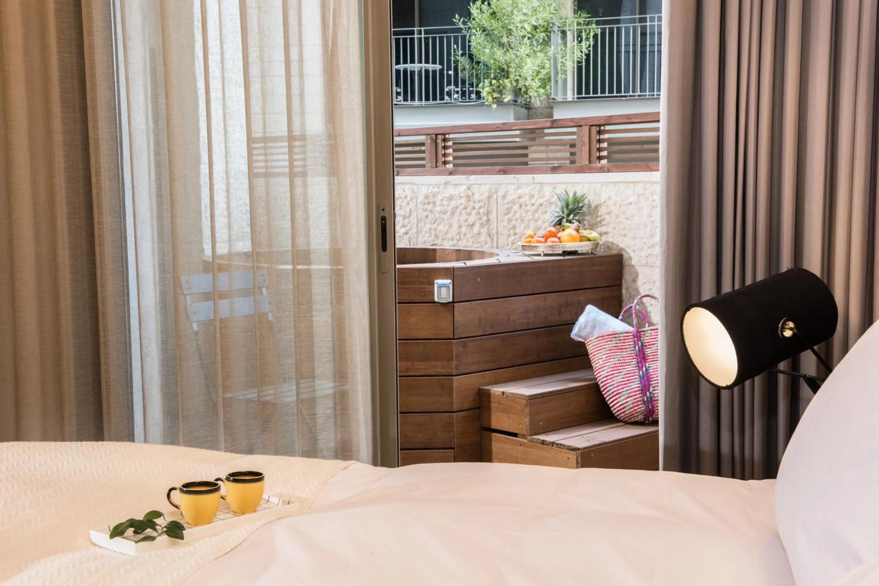 Balcony/Terrace, Bed in Leonardo Boutique Jerusalem