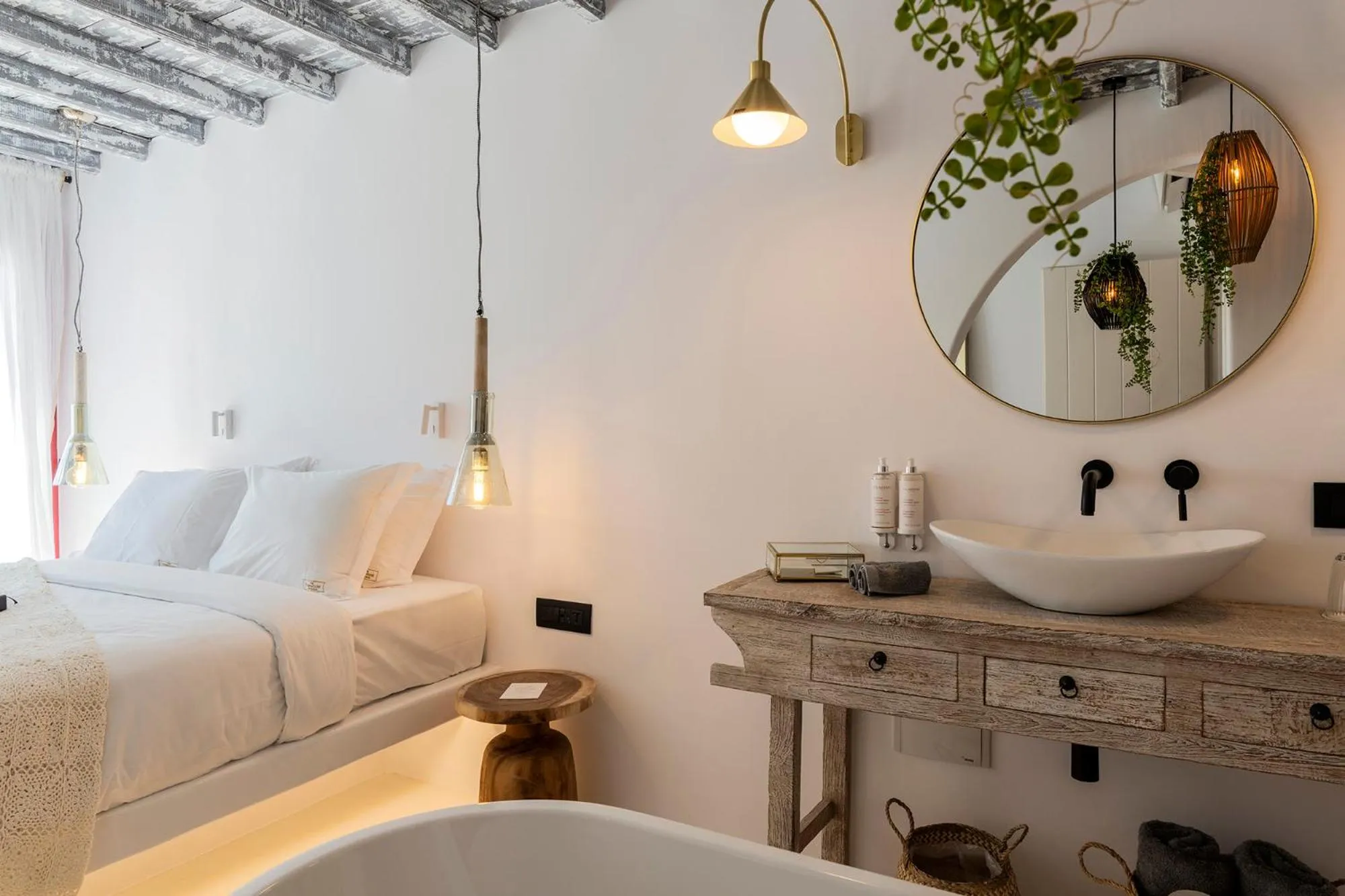 Bed in The TownHouse Mykonos