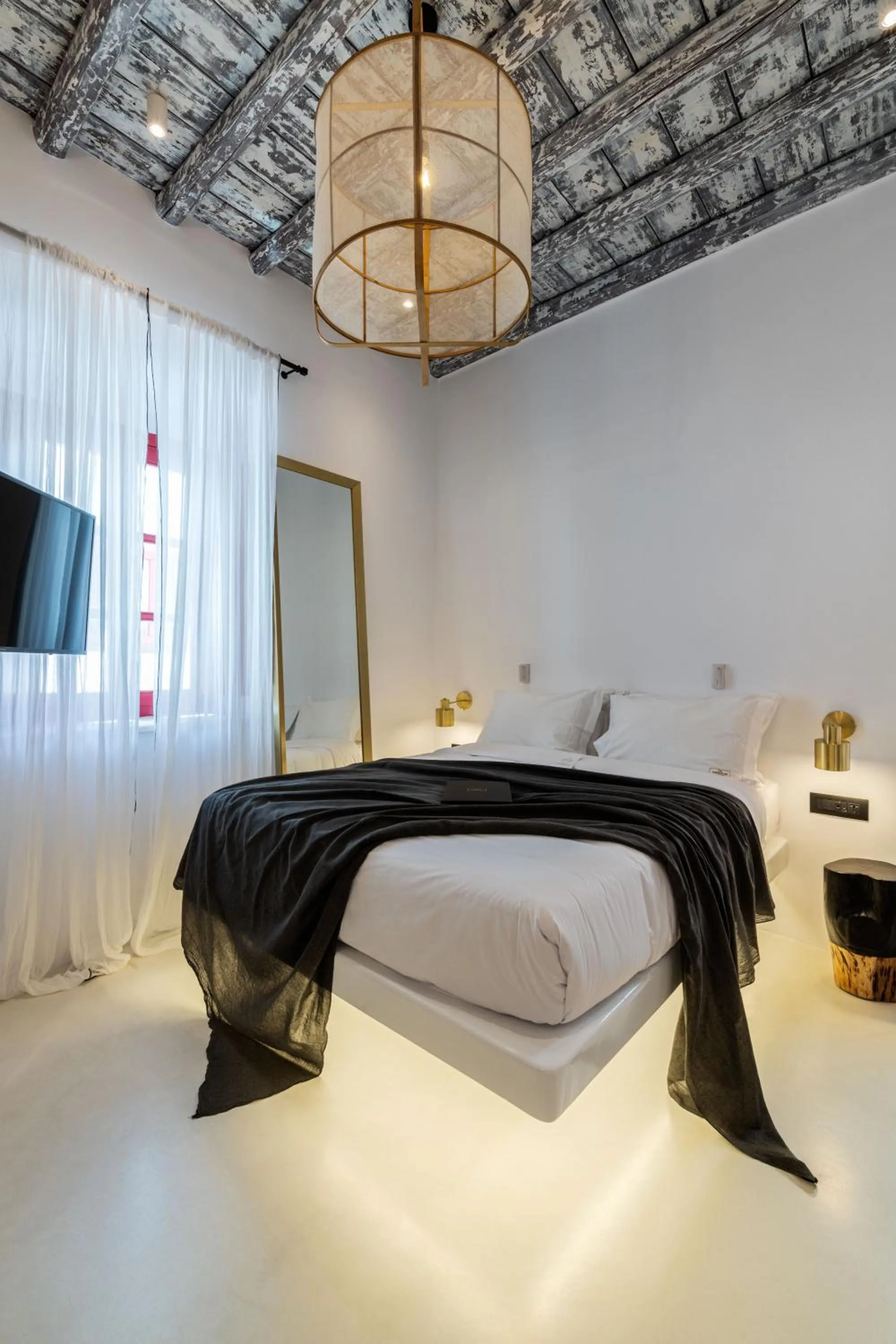 Bed in The TownHouse Mykonos