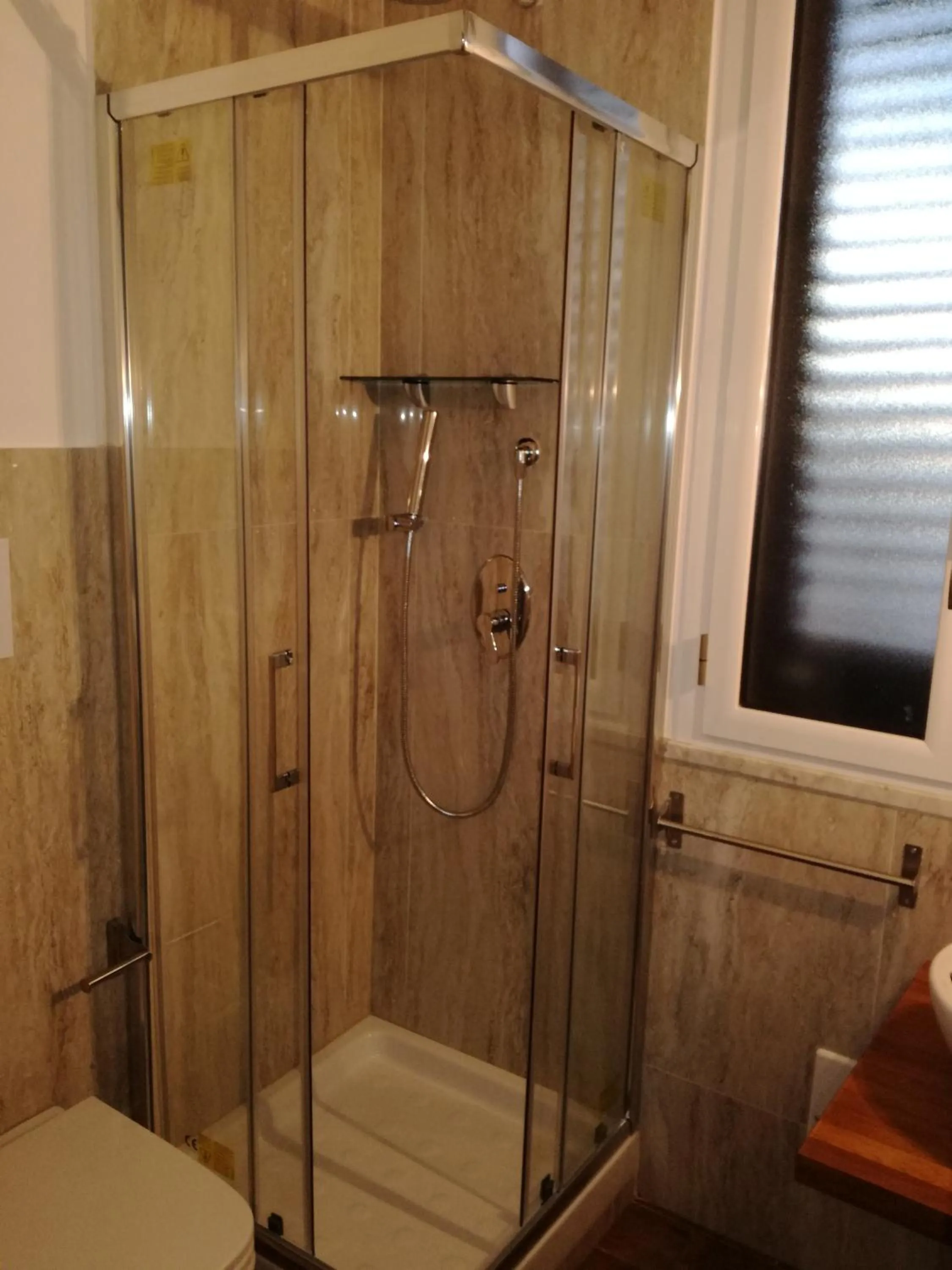 Bathroom in La terrazza del Sole B&B