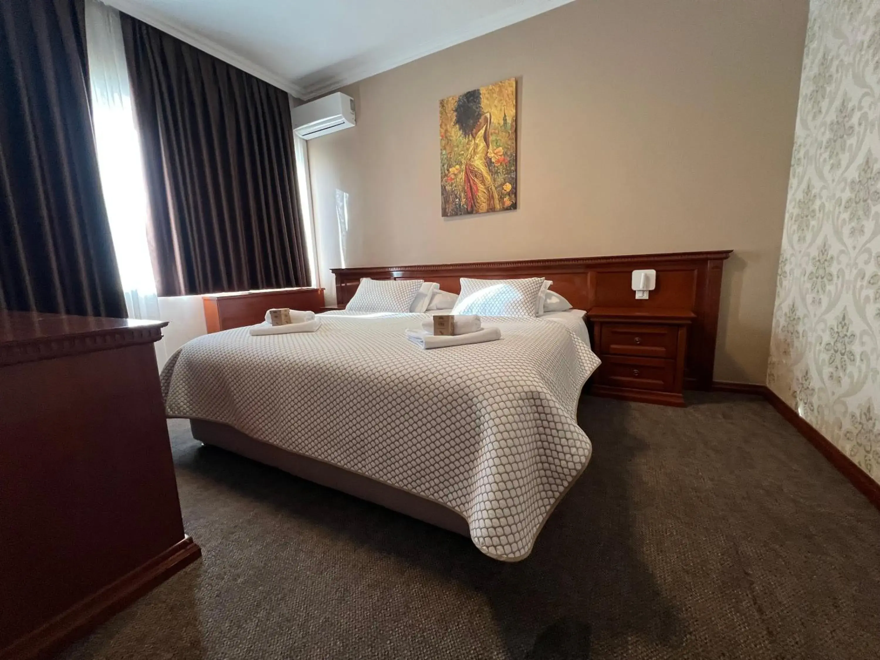 Bed in Hotel Bristol Bed in Hotel Bristol