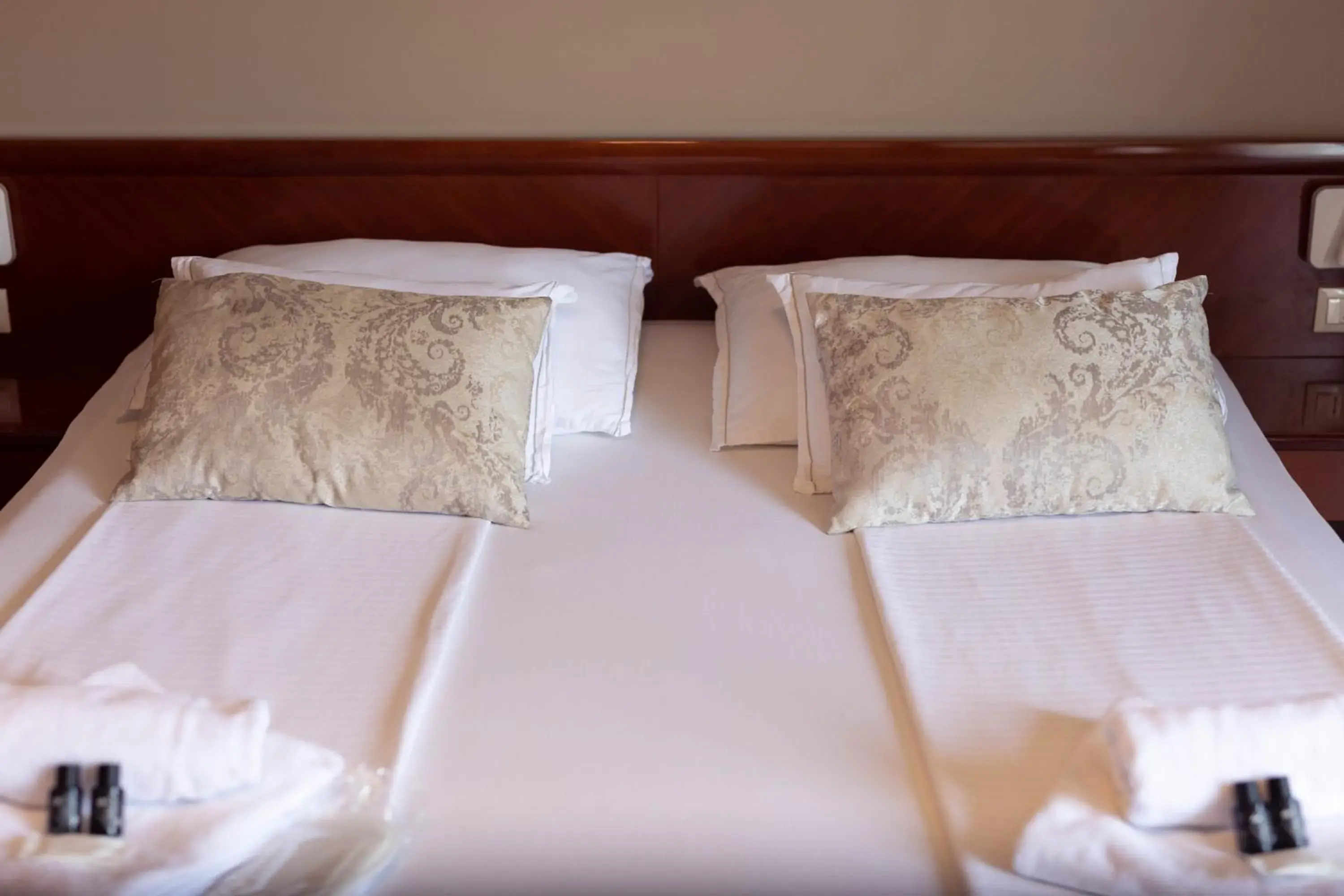 Bed in Hotel Bristol Bed in Hotel Bristol