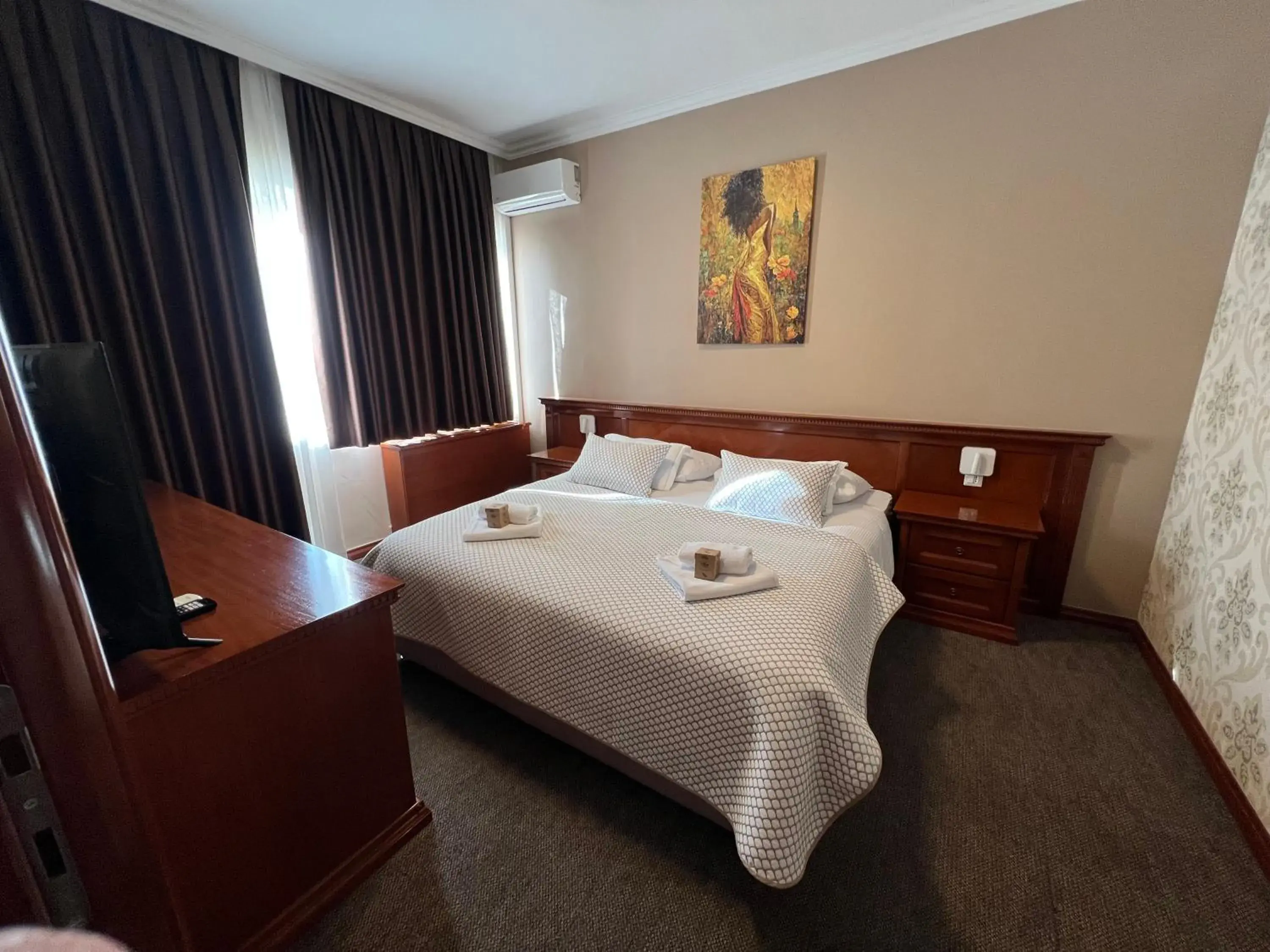 Bed in Hotel Bristol Bed in Hotel Bristol