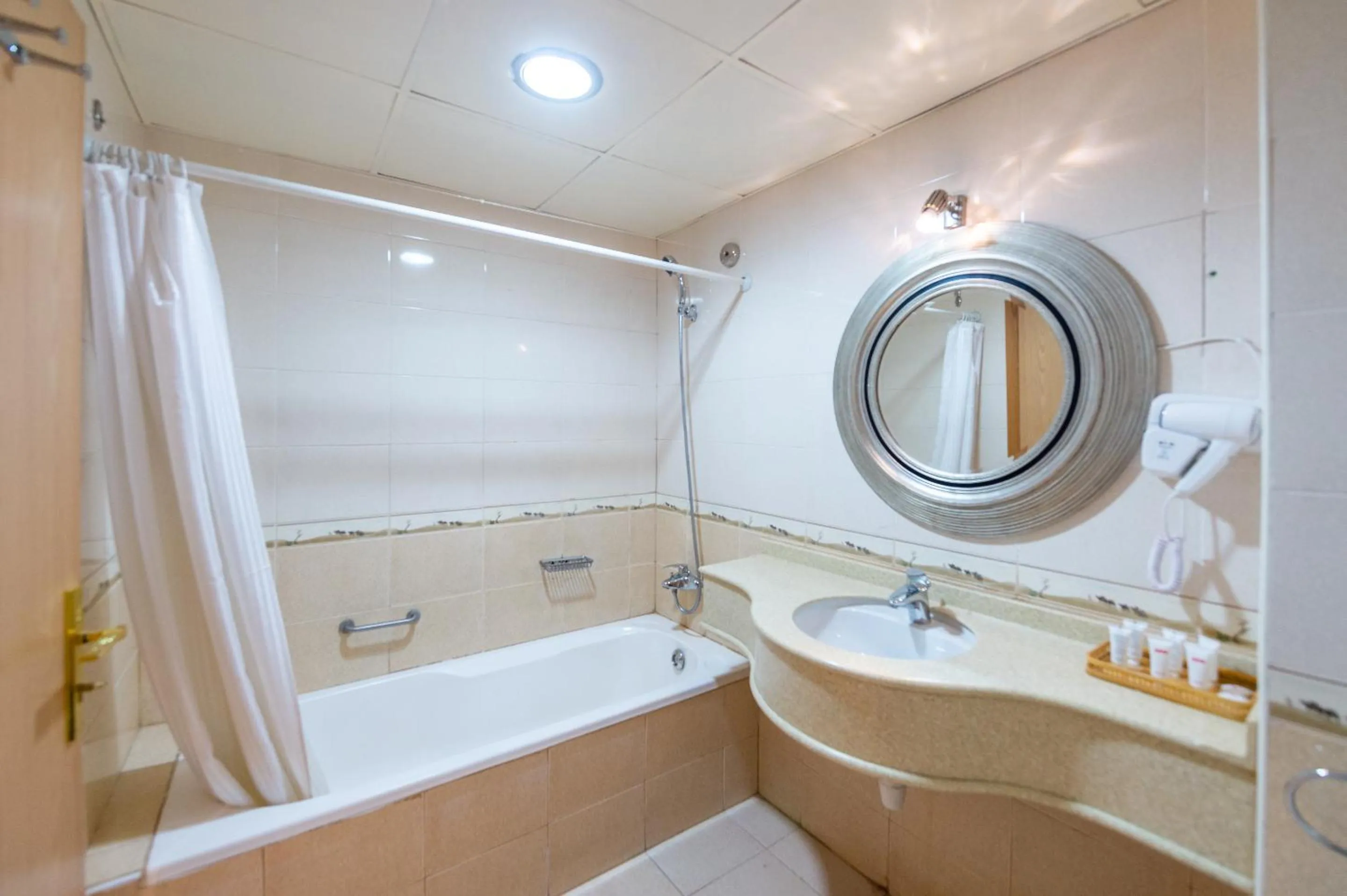 Bathroom in Crystal Plaza Hotel