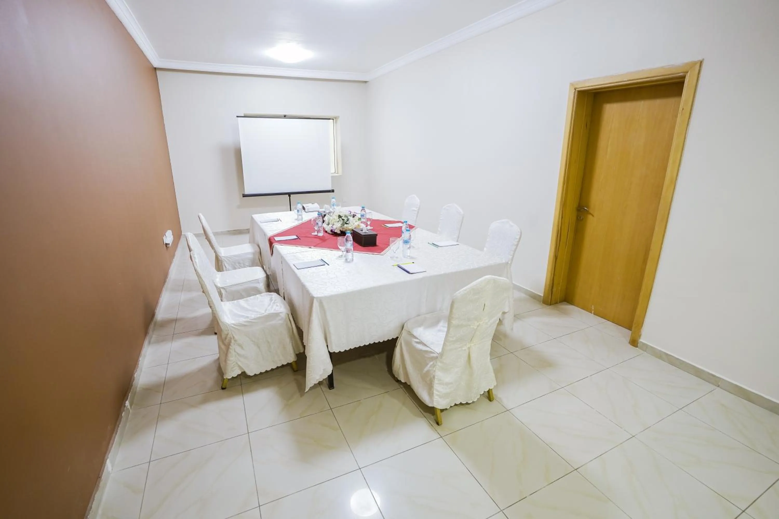 Banquet/Function facilities in Crystal Plaza Hotel