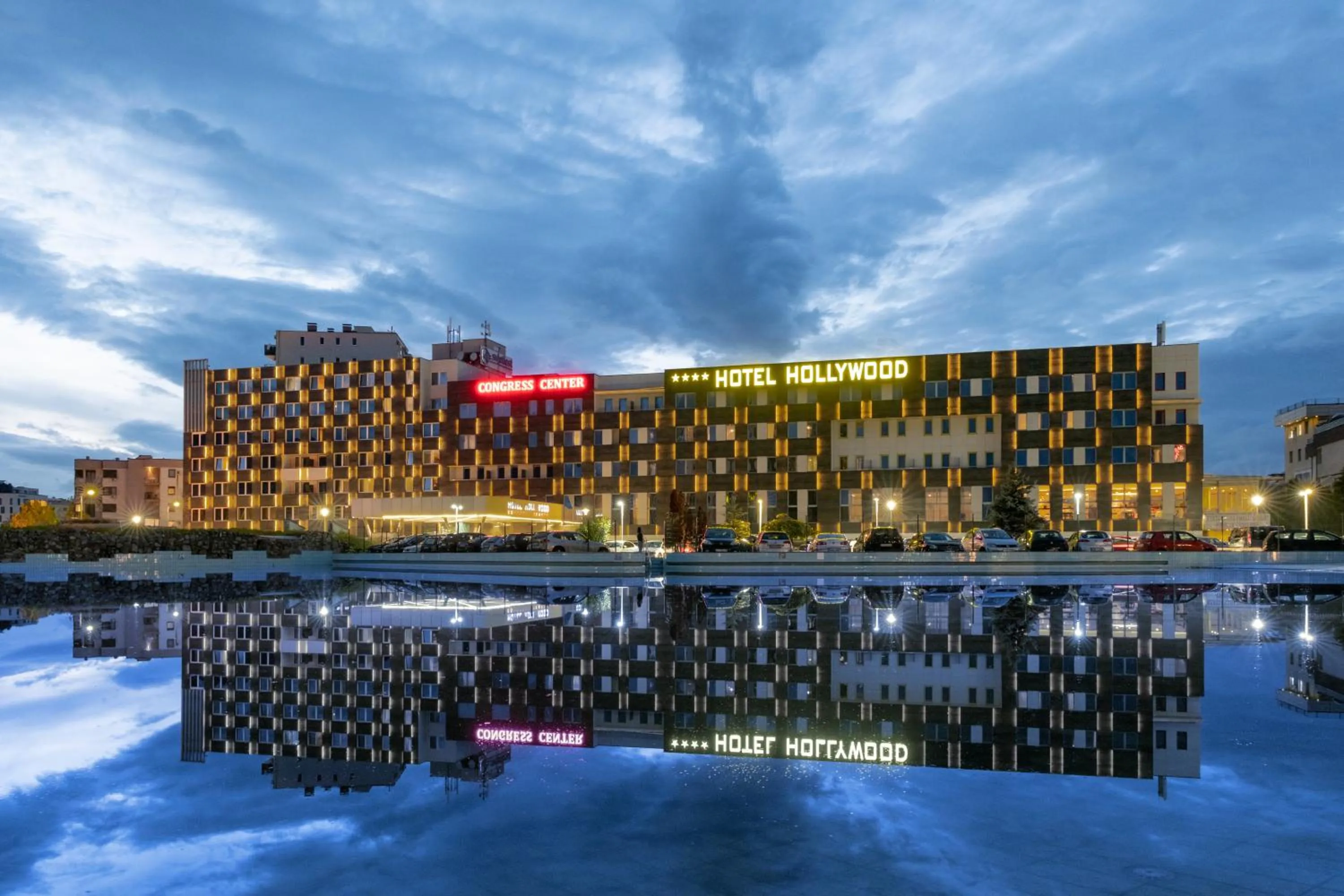 Property building in Hollywood Hotel