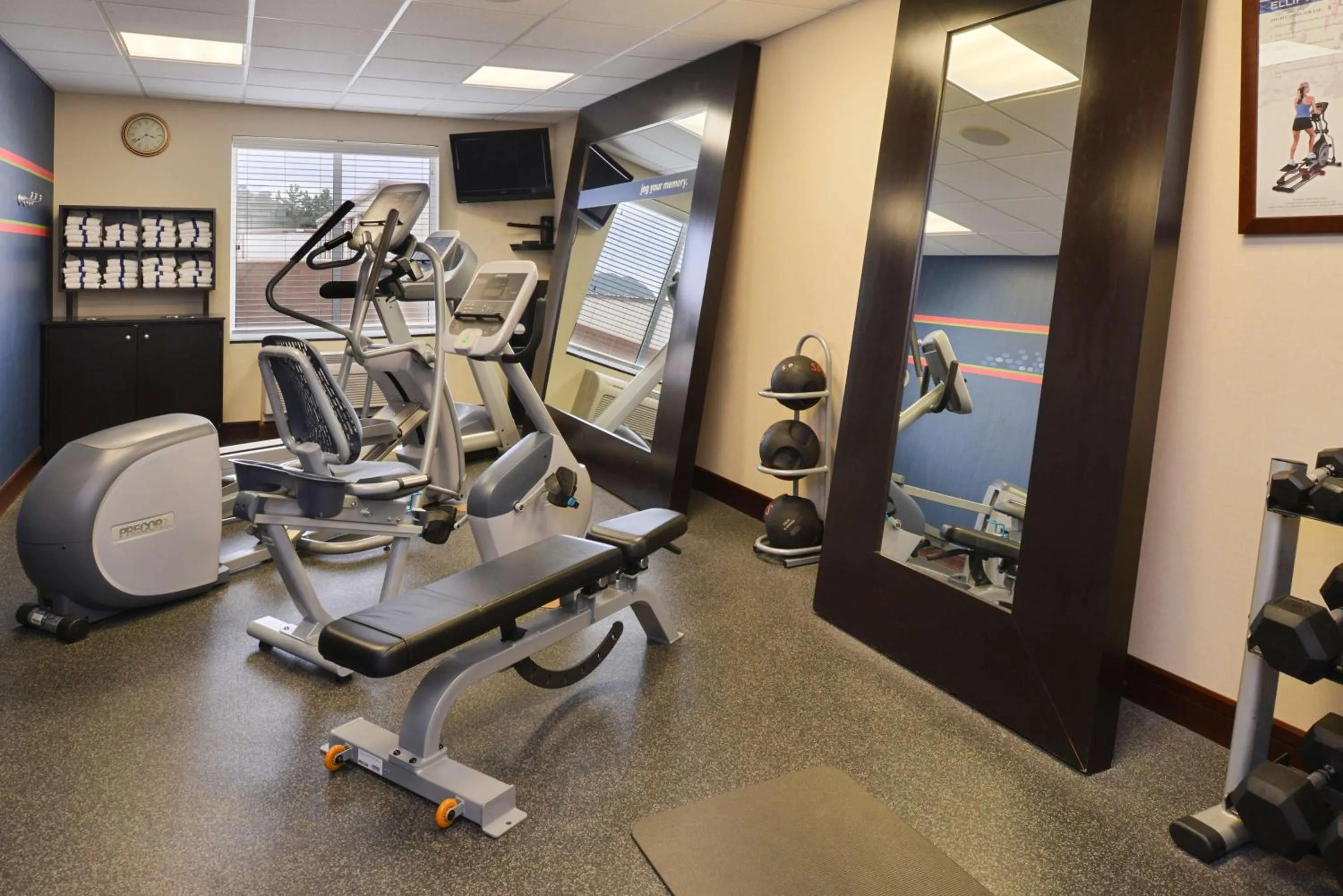 Fitness centre/facilities in Hampton Inn Alpine