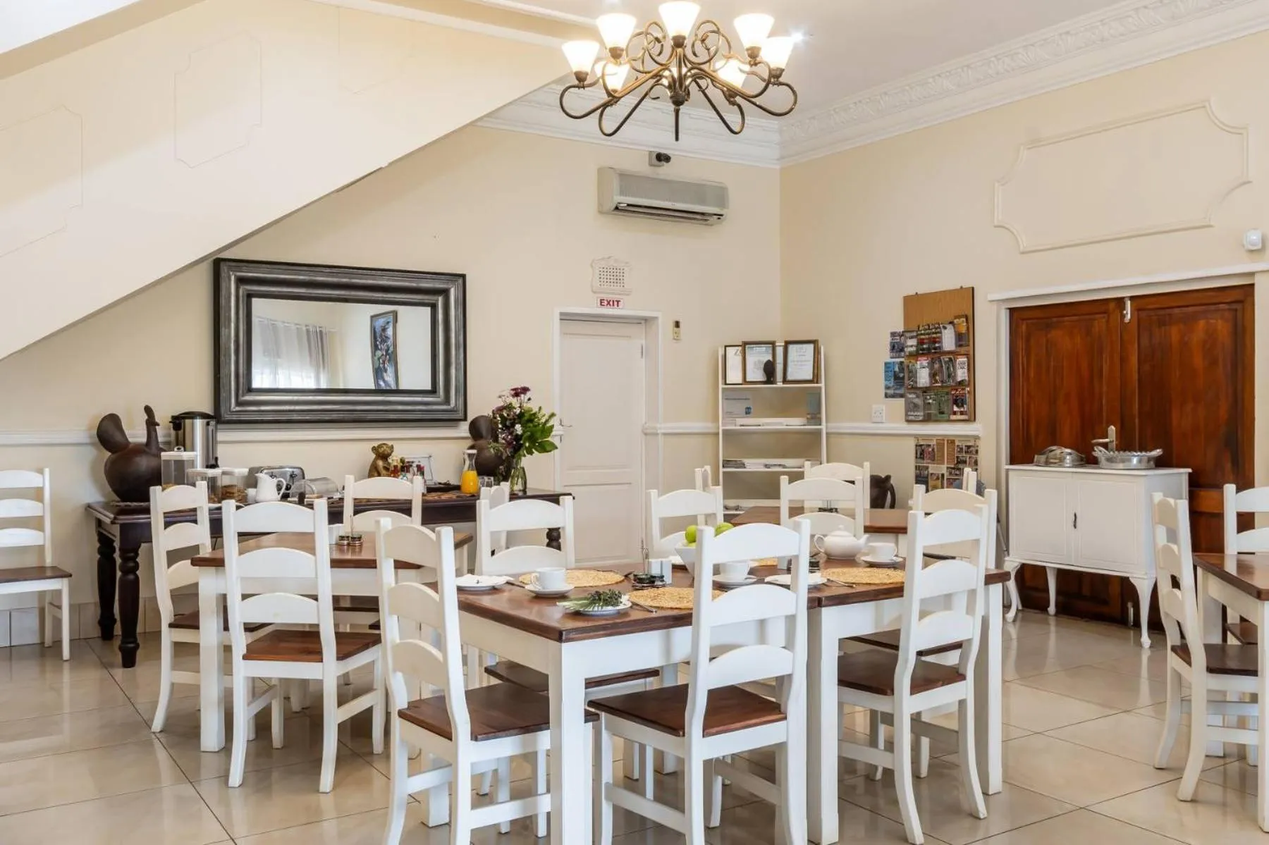 Dining area in Oliver's Bed and Breakfast