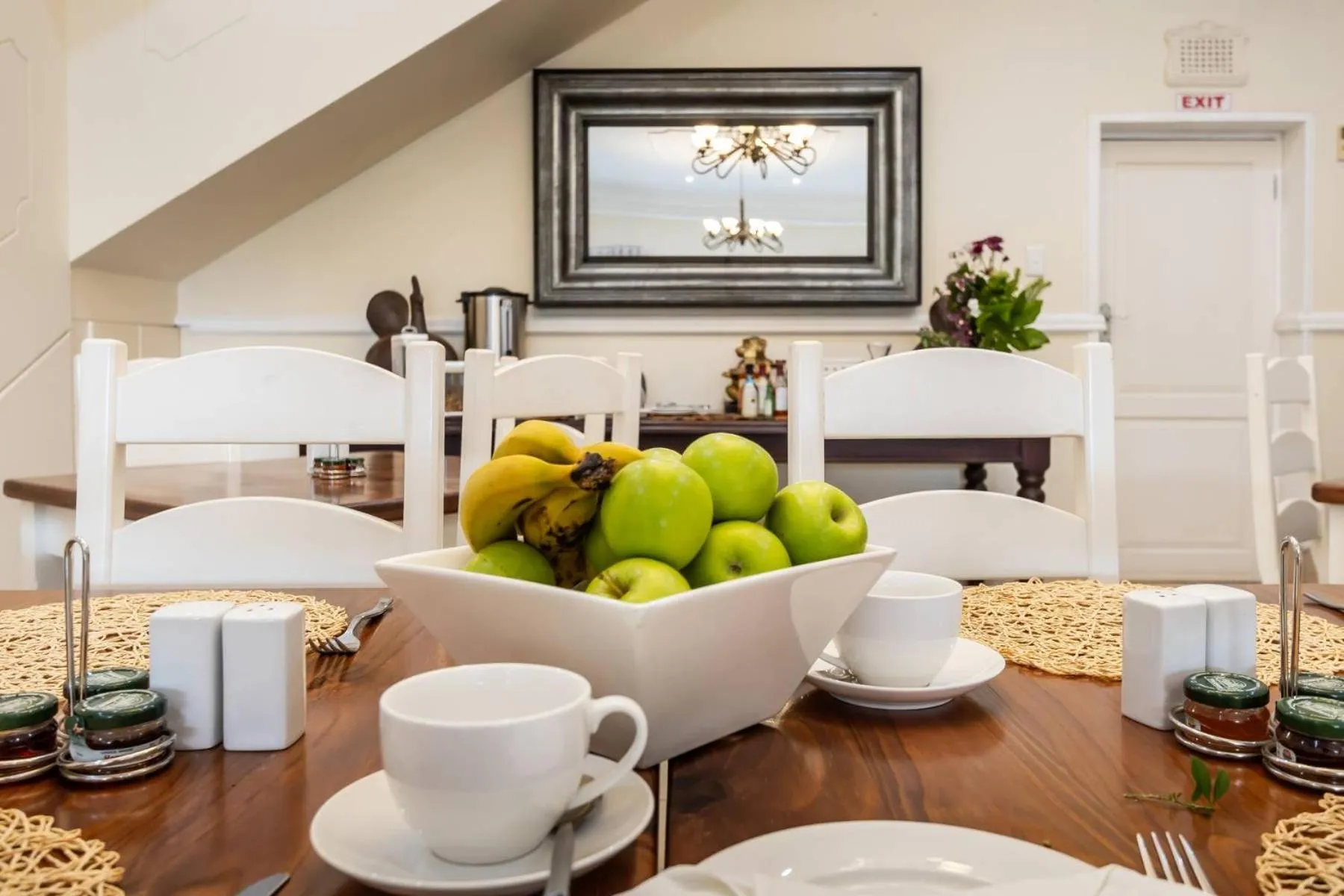 Dining area in Oliver's Bed and Breakfast