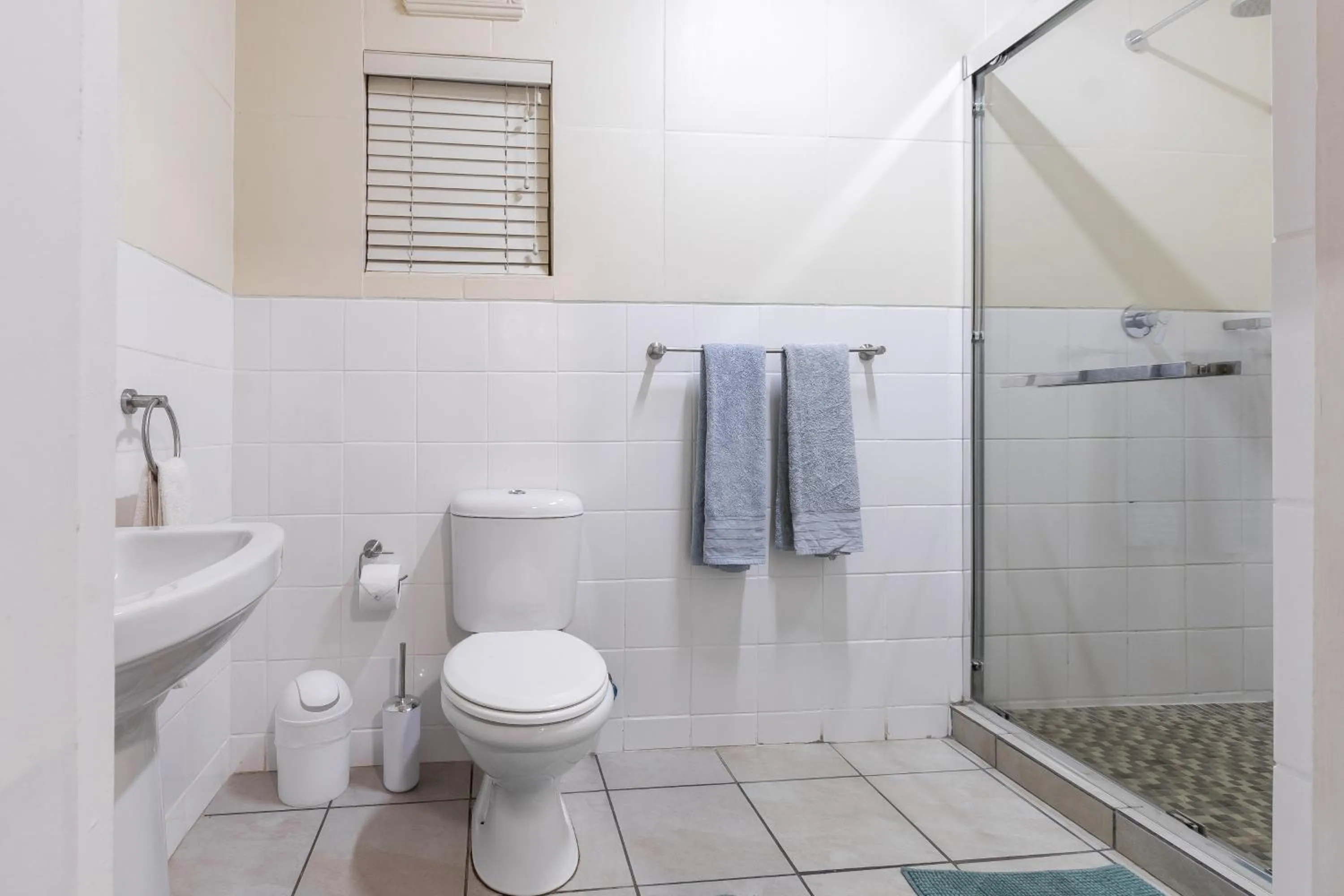 Bathroom in Oliver's Bed and Breakfast