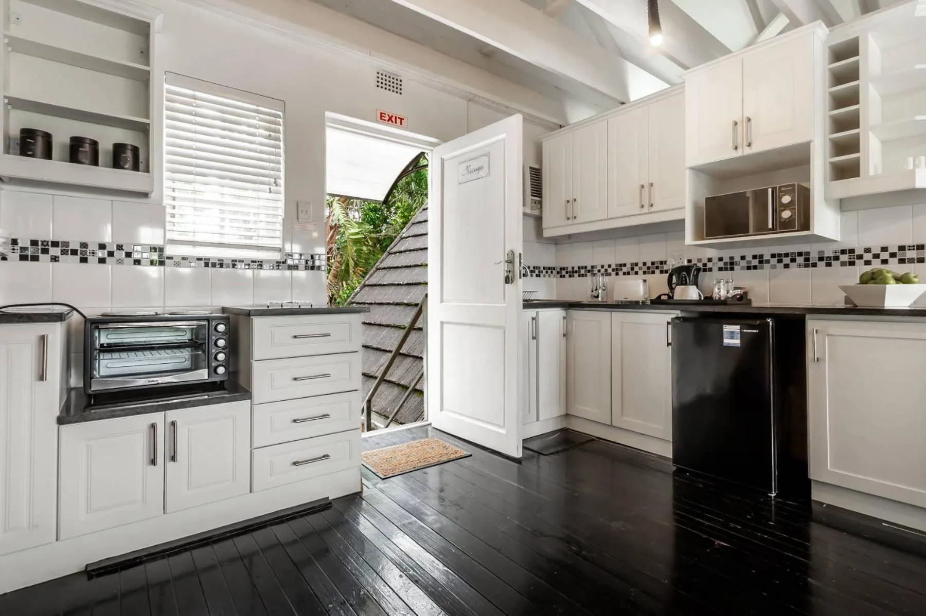 Kitchen or kitchenette in Oliver's Bed and Breakfast