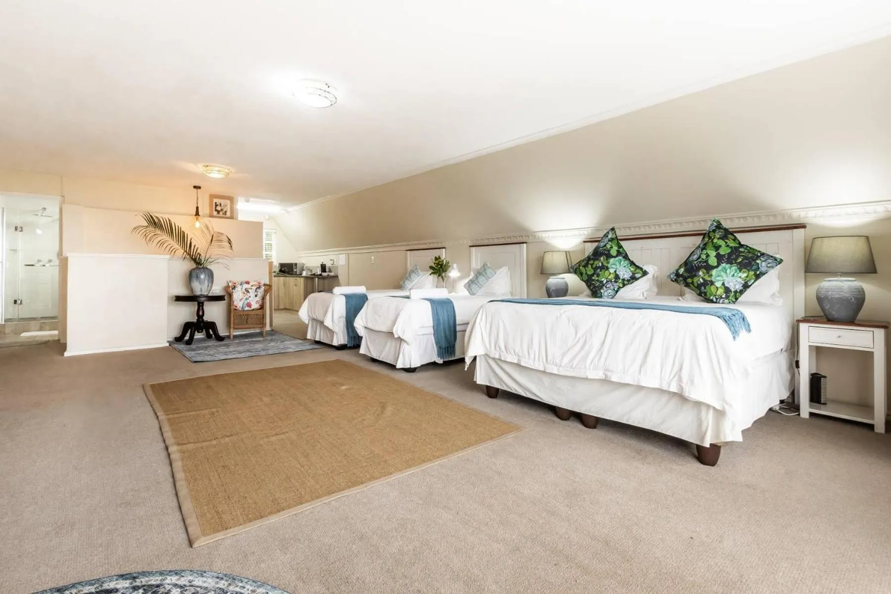 Bathroom, Bed in Oliver's Bed and Breakfast