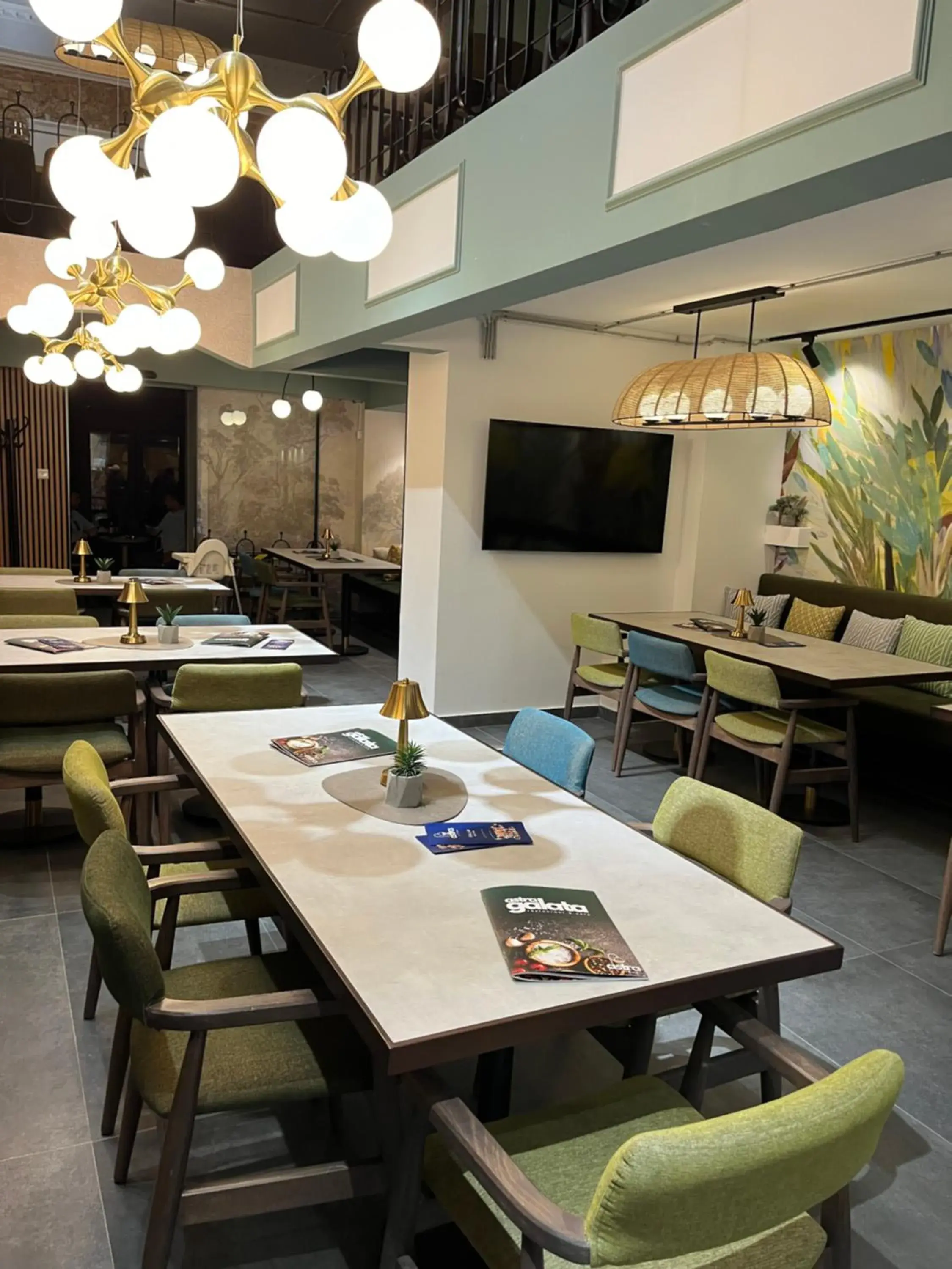 Restaurant/places to eat in Hotel Astra Restaurant/places to eat in Hotel Astra