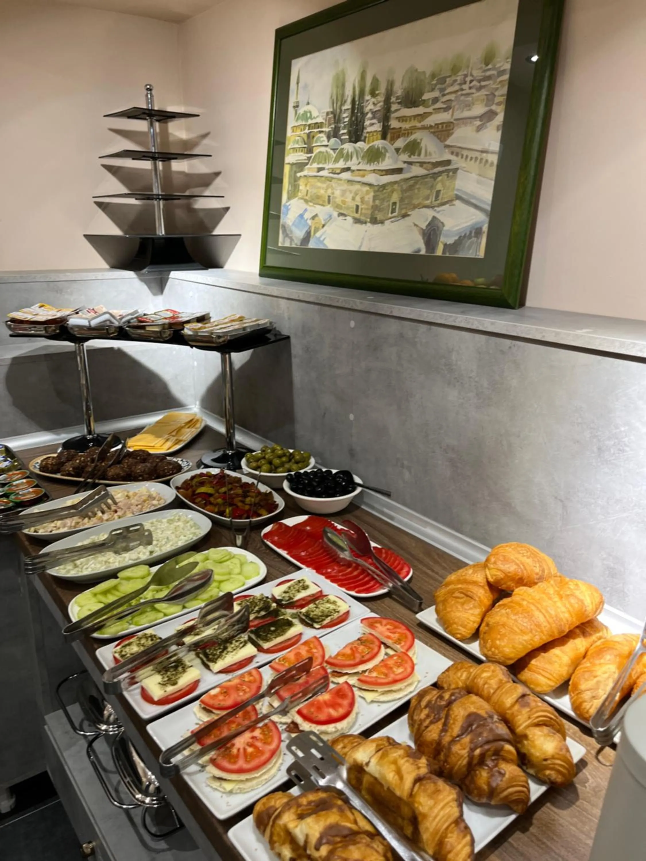 Restaurant/places to eat in Hotel Astra