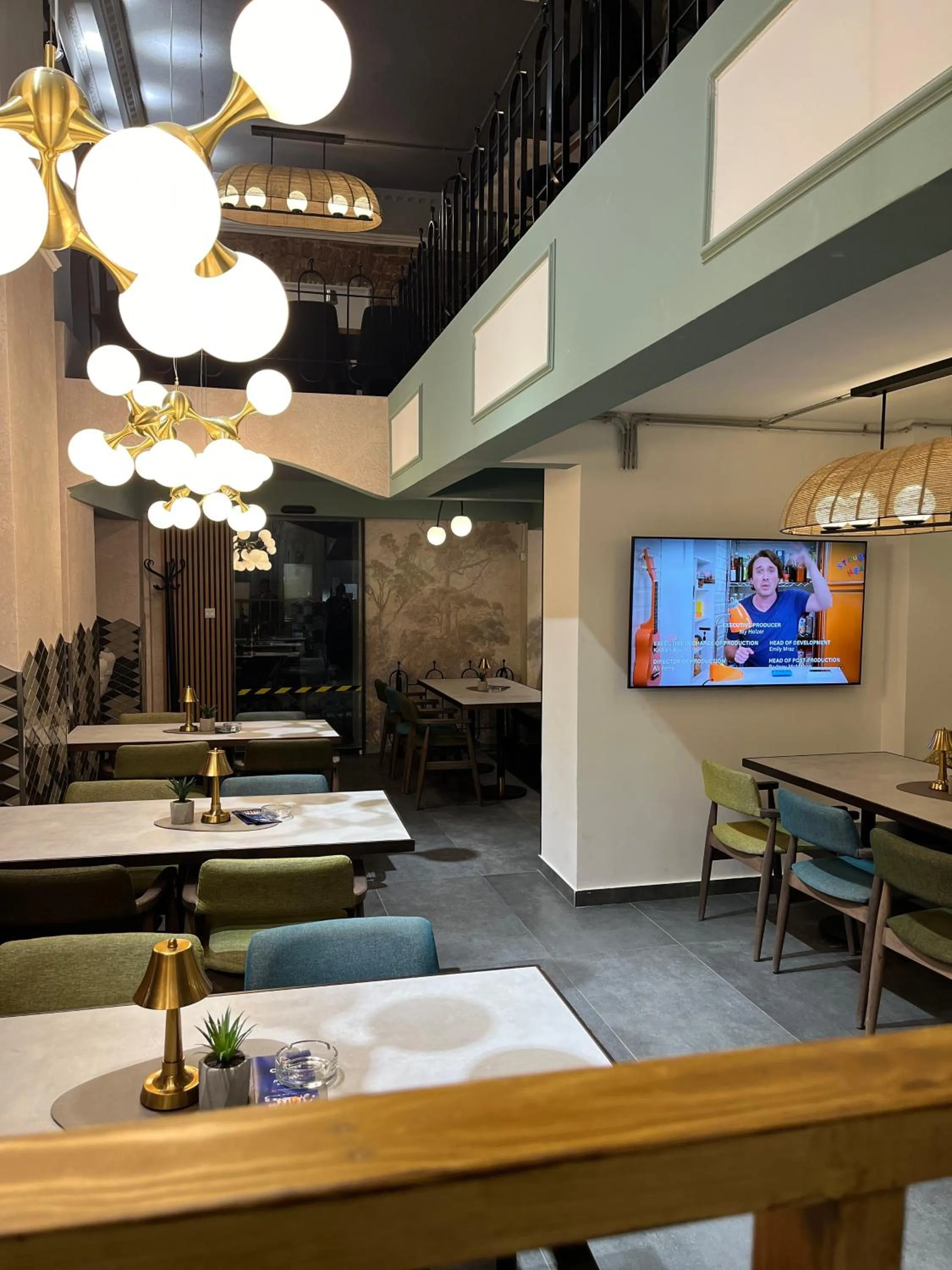 Restaurant/places to eat in Hotel Astra