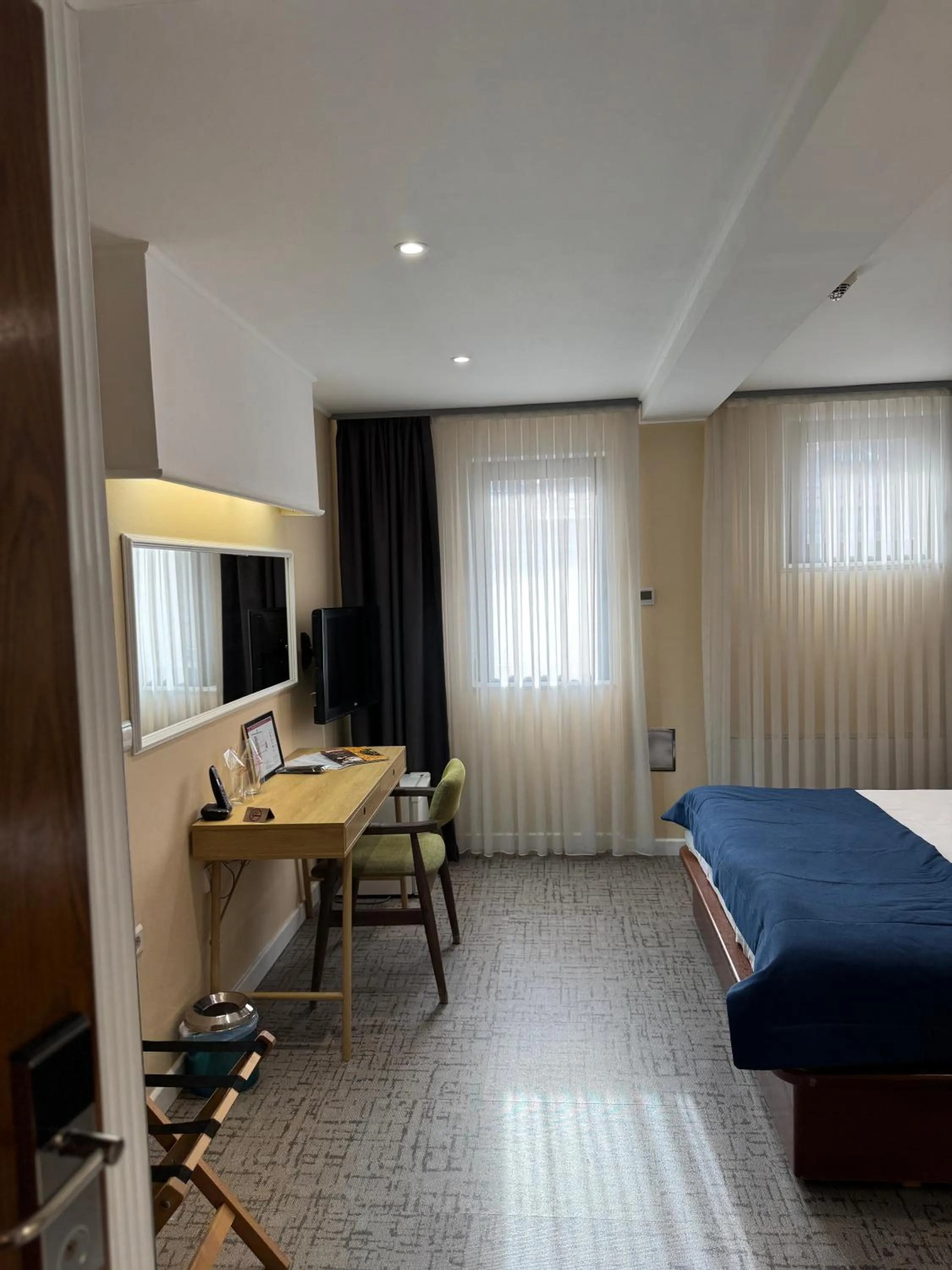 Bedroom, Bed in Hotel Astra