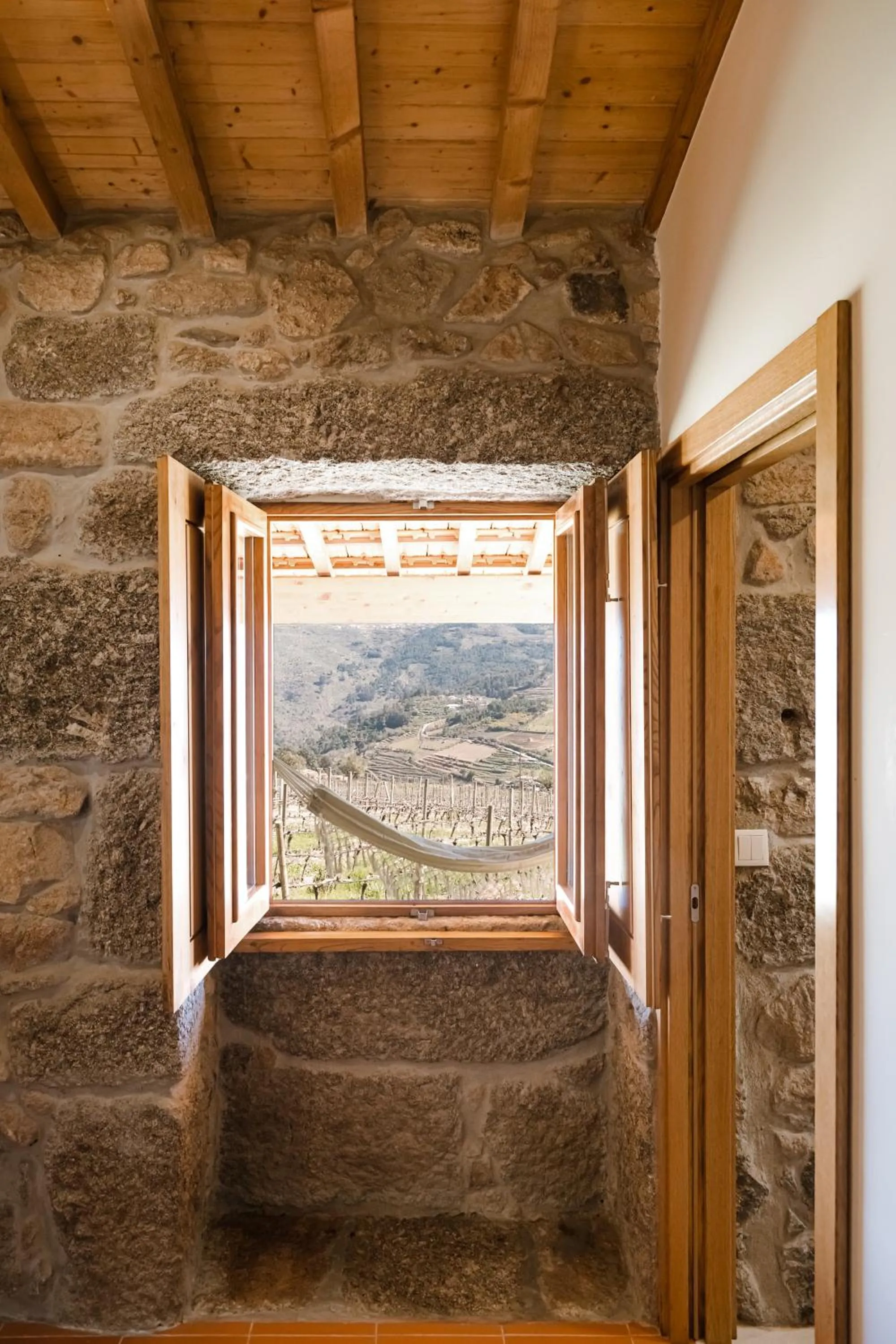 Quinta da Portela - Casa Visconde Arneiros - by RowdHouses