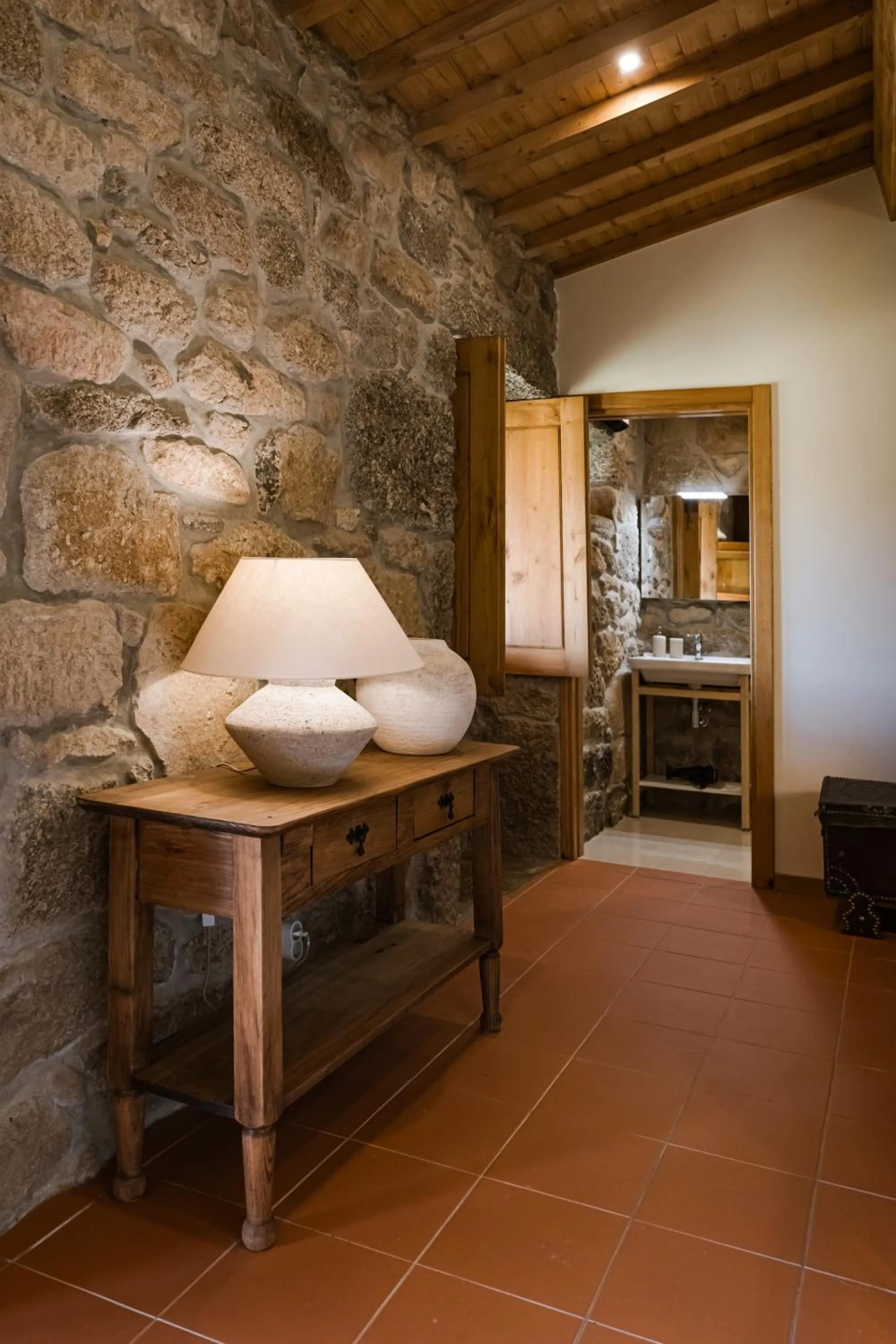 Quinta da Portela - Casa Visconde Arneiros - by RowdHouses