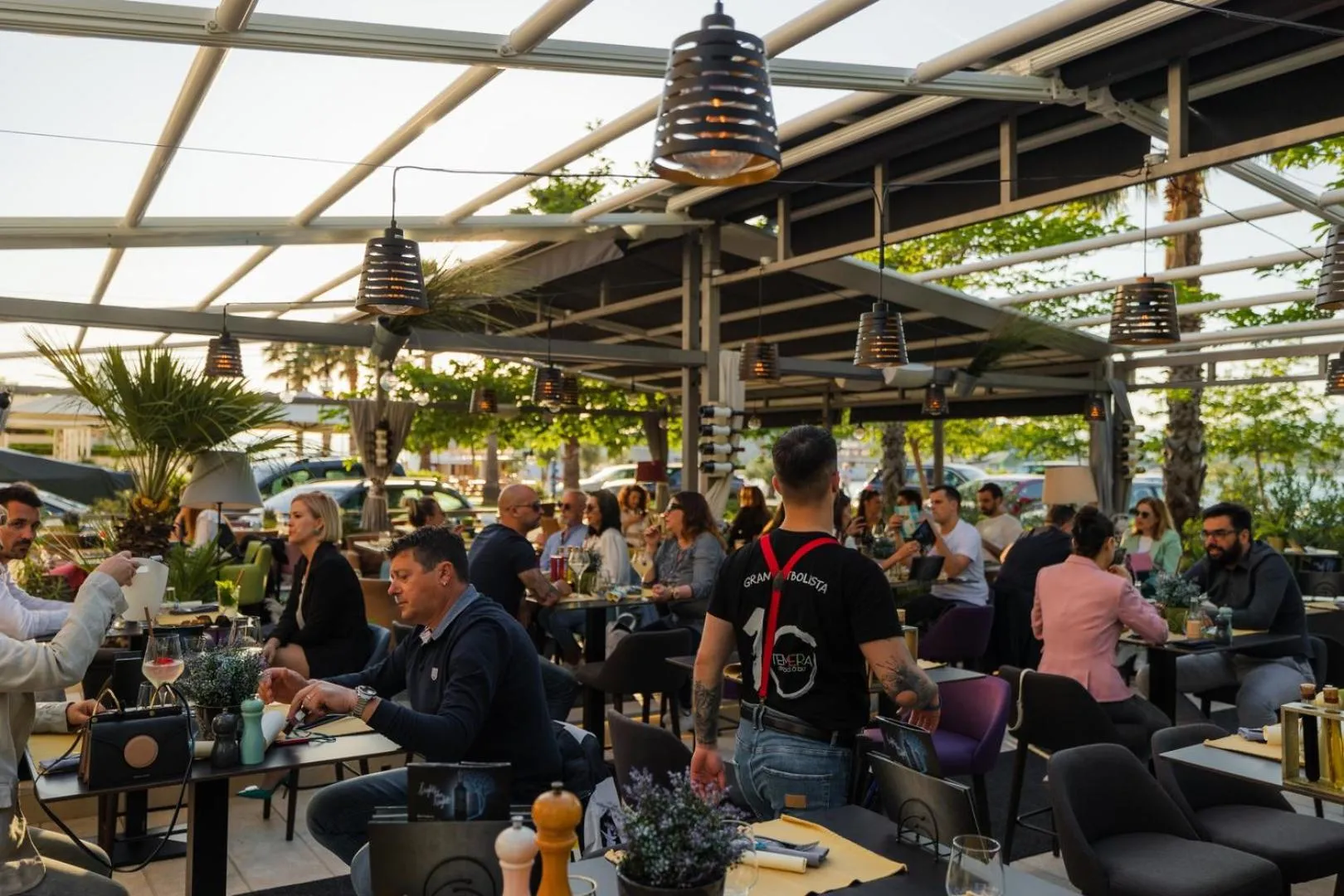 Dining area in Apartel Park Osejava