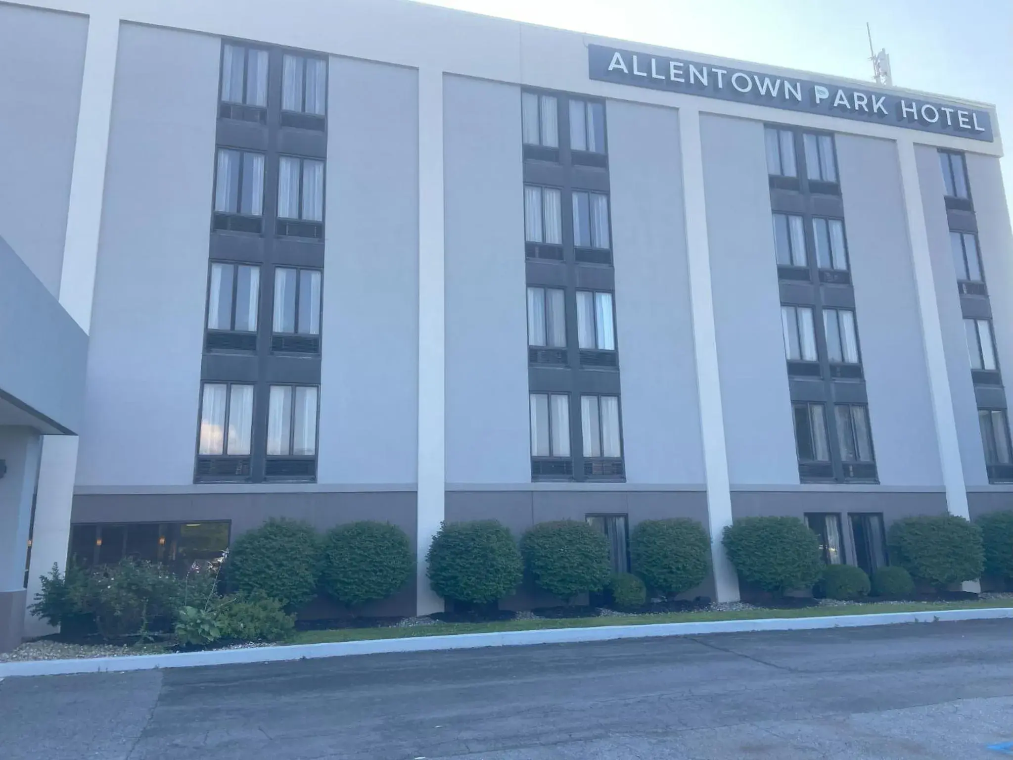 Property building in Allentown Park Hotel by The Red Collection Property building in Allentown Park Hotel by The Red Collection