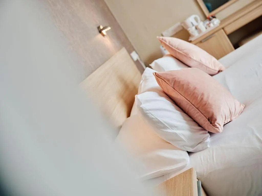 Decorative detail, Bed in Hotel De Normandie