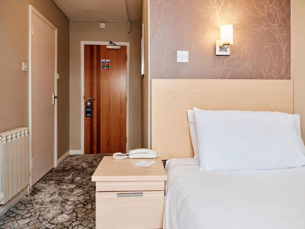 Bedroom, Bed in Hotel De Normandie