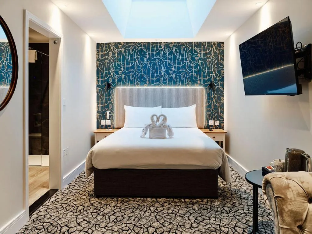 Bedroom, Bed in Hotel De Normandie