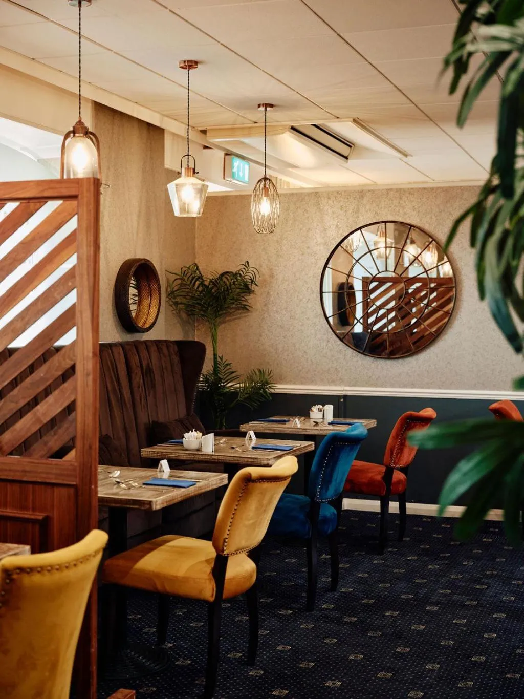 Restaurant/places to eat in Hotel De Normandie