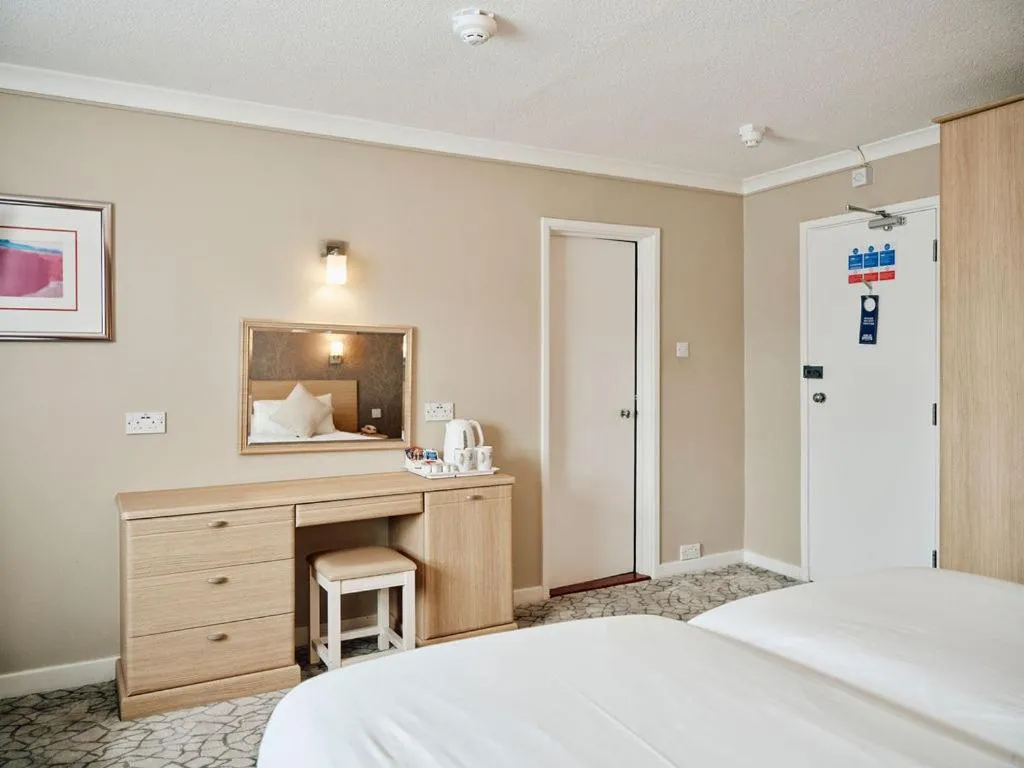 Bedroom, Bed in Hotel De Normandie