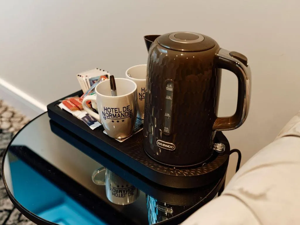 Coffee/tea facilities in Hotel De Normandie
