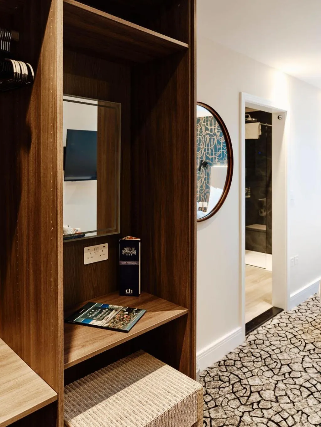 Decorative detail, Bed in Hotel De Normandie