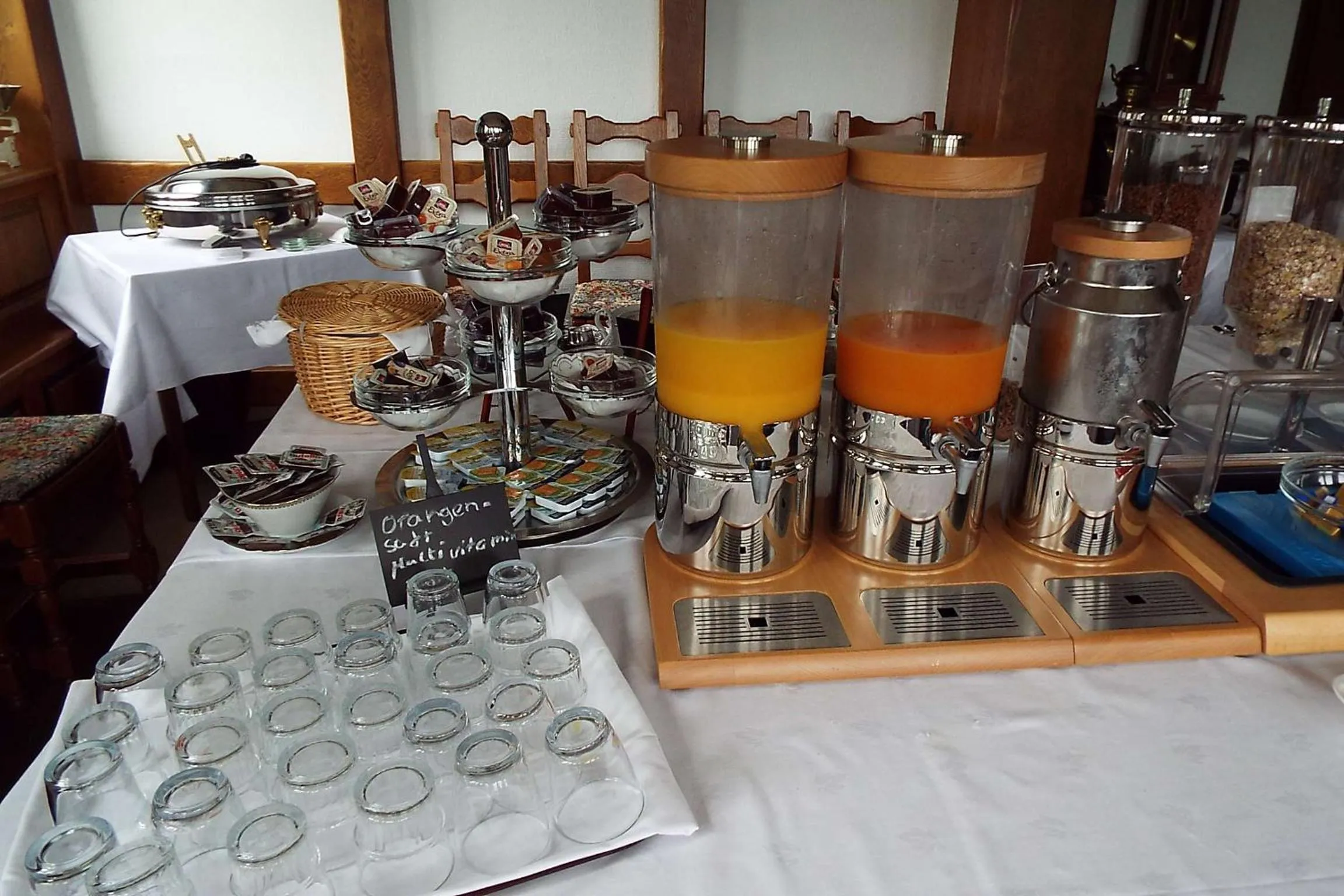 Buffet breakfast in Park-Hotel