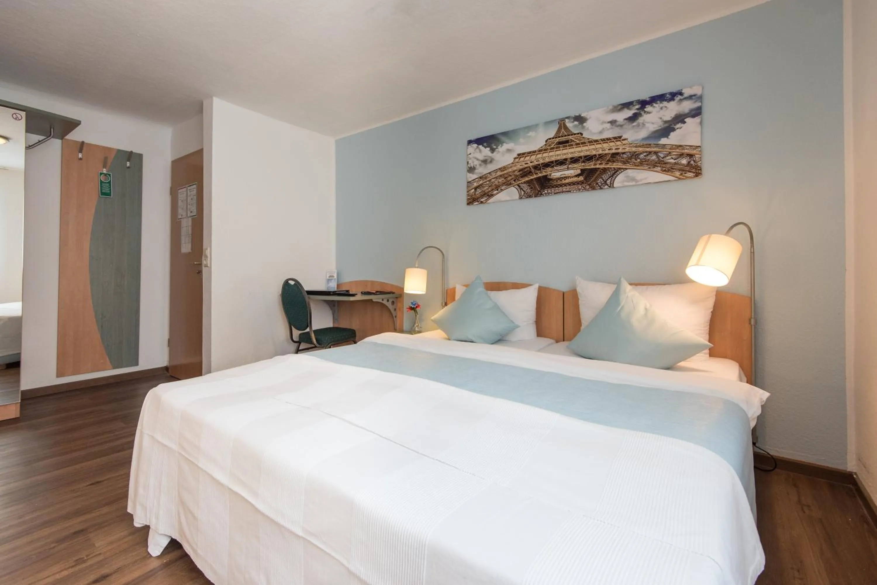 Bedroom, Bed in Residenz Hotel Wuppertal