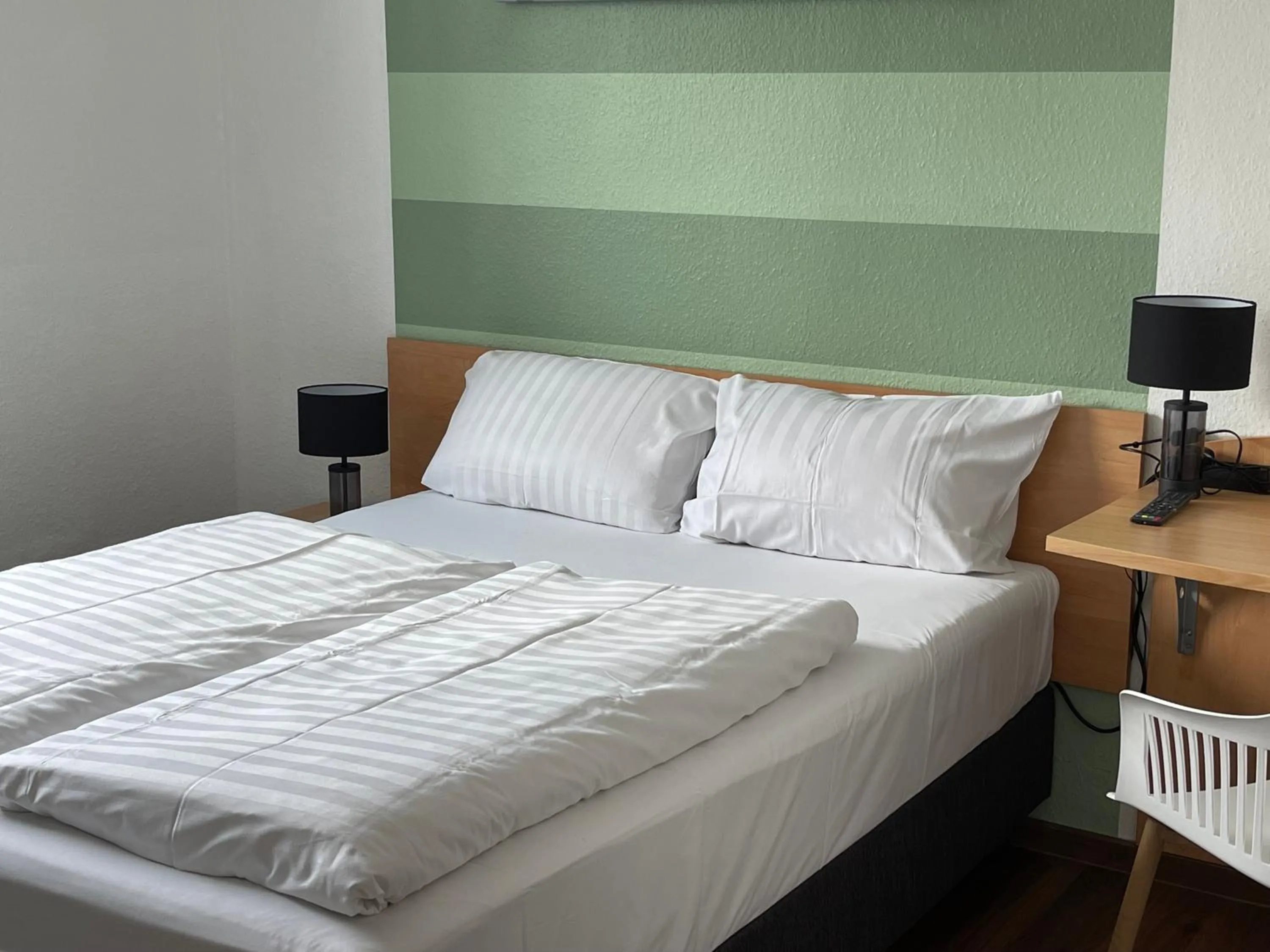 Photo of the whole room, Bed in Residenz Hotel Wuppertal