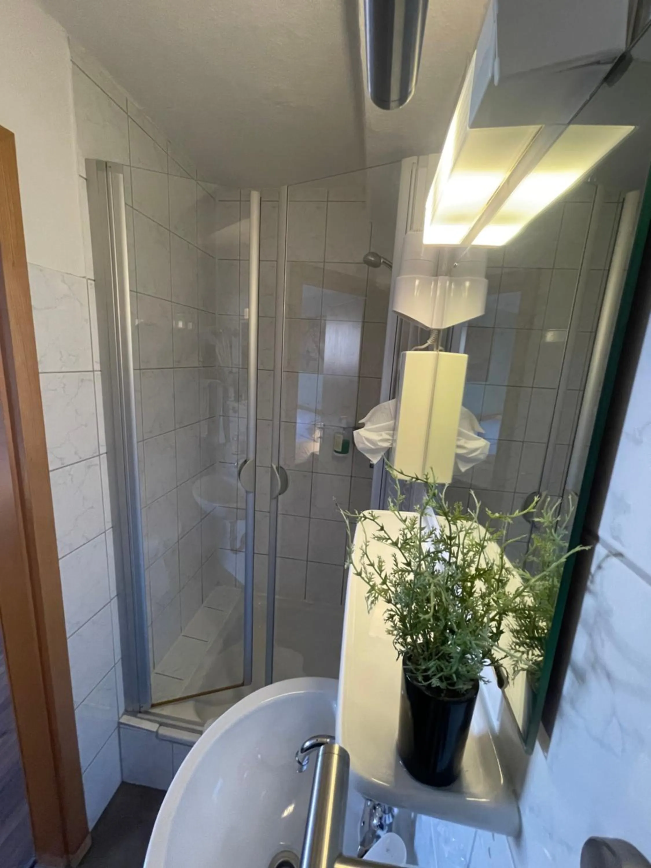 Shower in Residenz Hotel Wuppertal