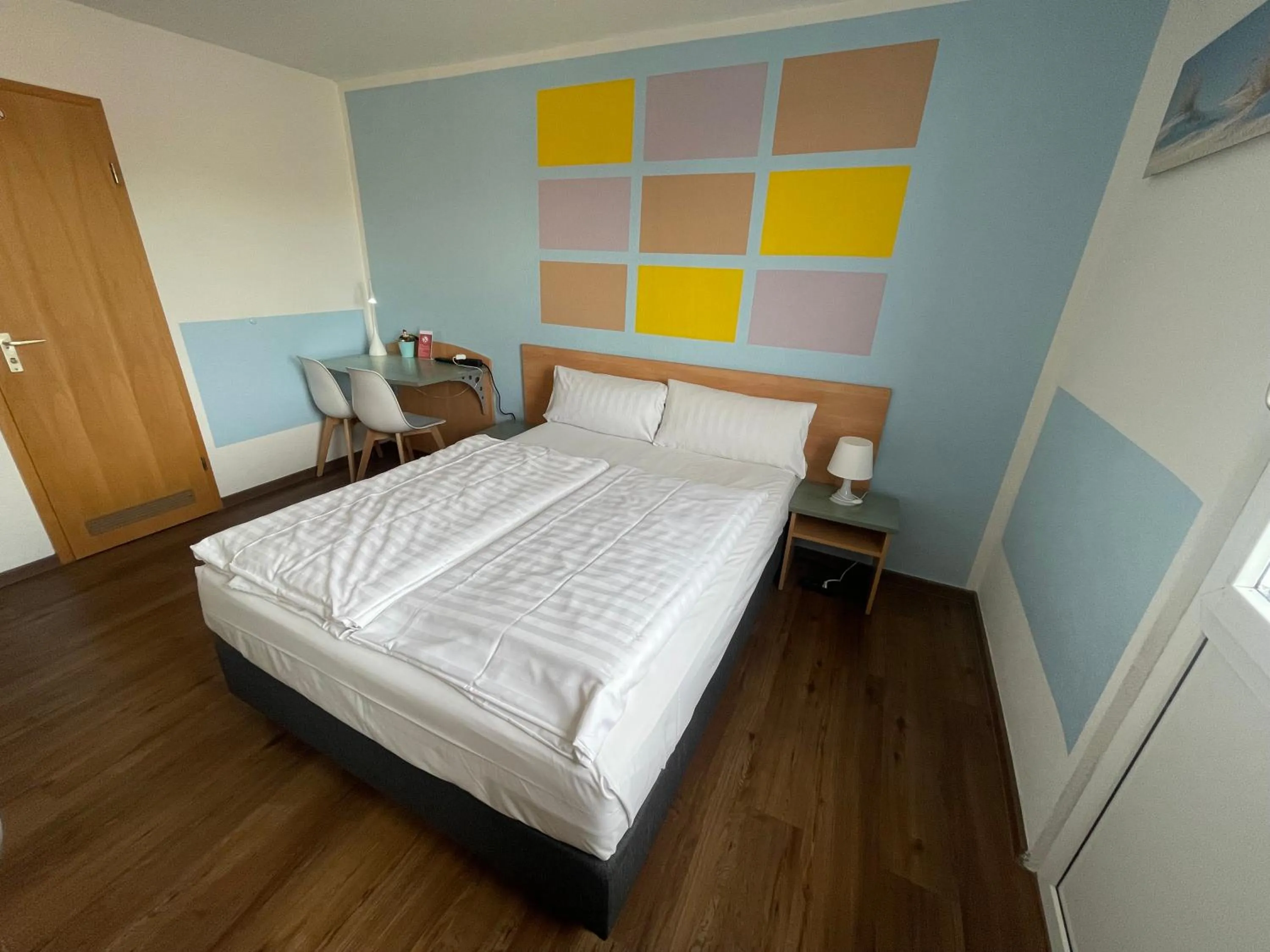 Photo of the whole room, Bed in Residenz Hotel Wuppertal