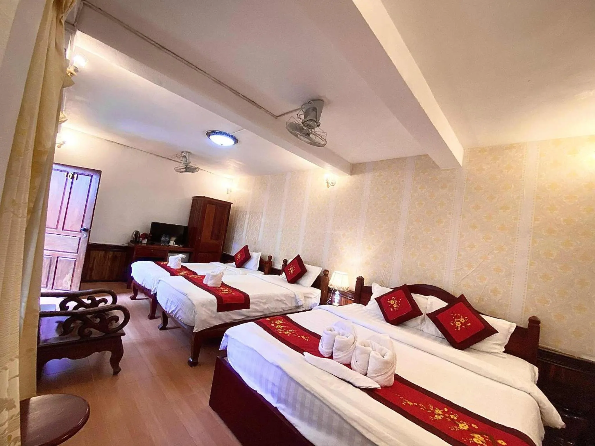 Bed in Villay Vanh Place House