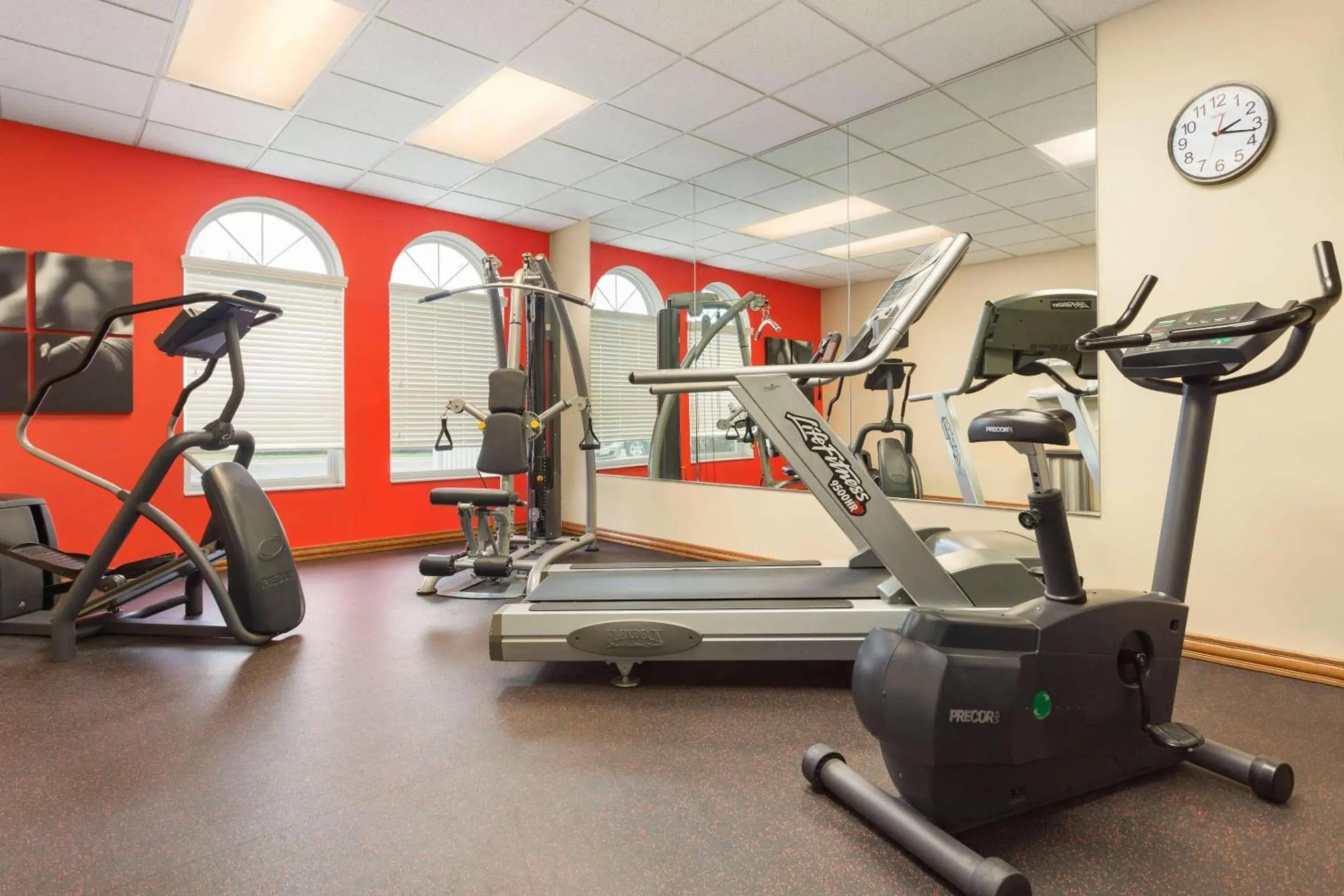 Fitness centre/facilities in Country Inn & Suites by Radisson, Lincoln North Hotel and Conference Center, NE Fitness centre/facilities in Country Inn & Suites by Radisson, Lincoln North Hotel and Conference Center, NE