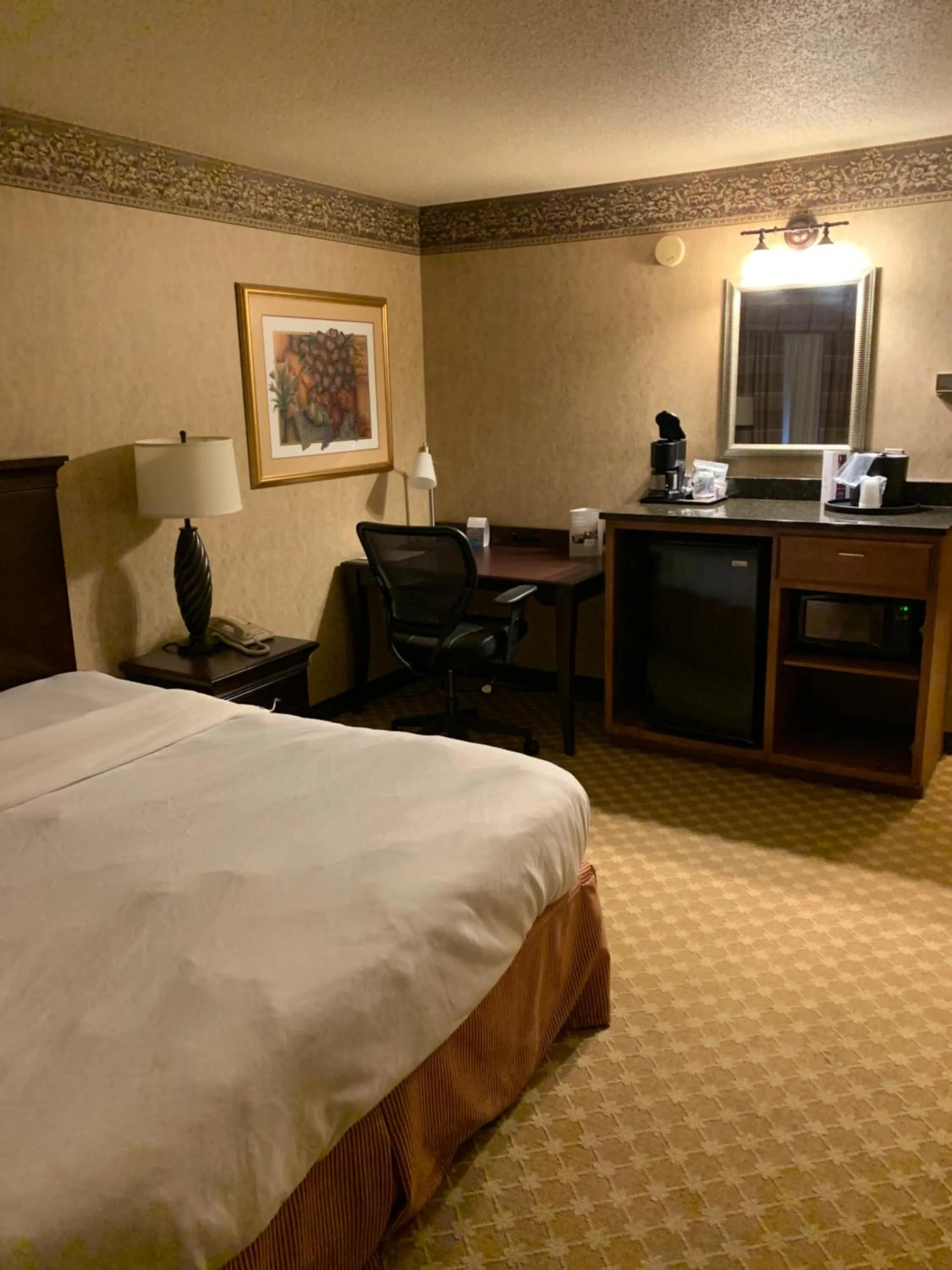Bed in Country Inn & Suites by Radisson, Lincoln North Hotel and Conference Center, NE