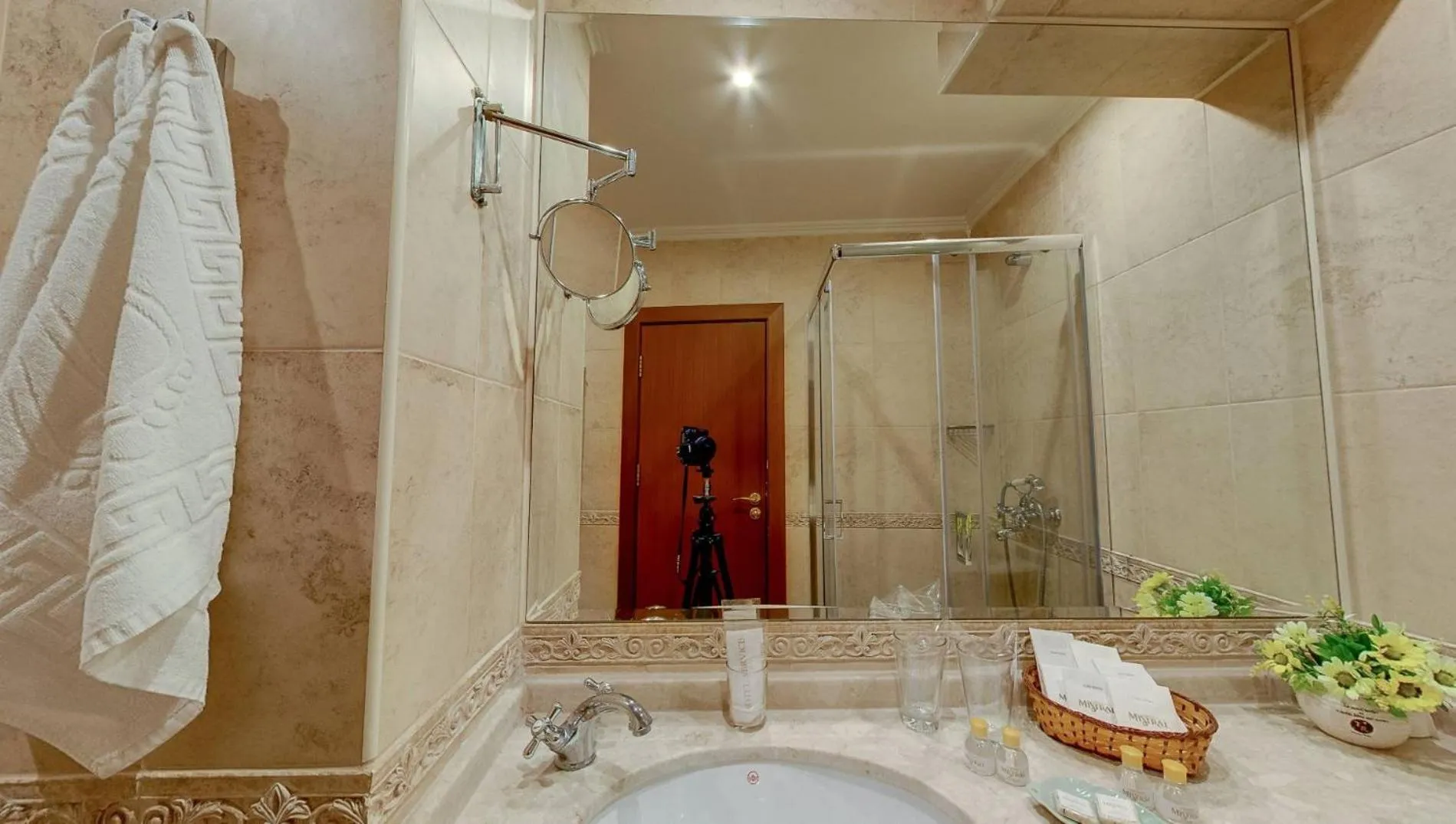 Bathroom in Hotel Mistral