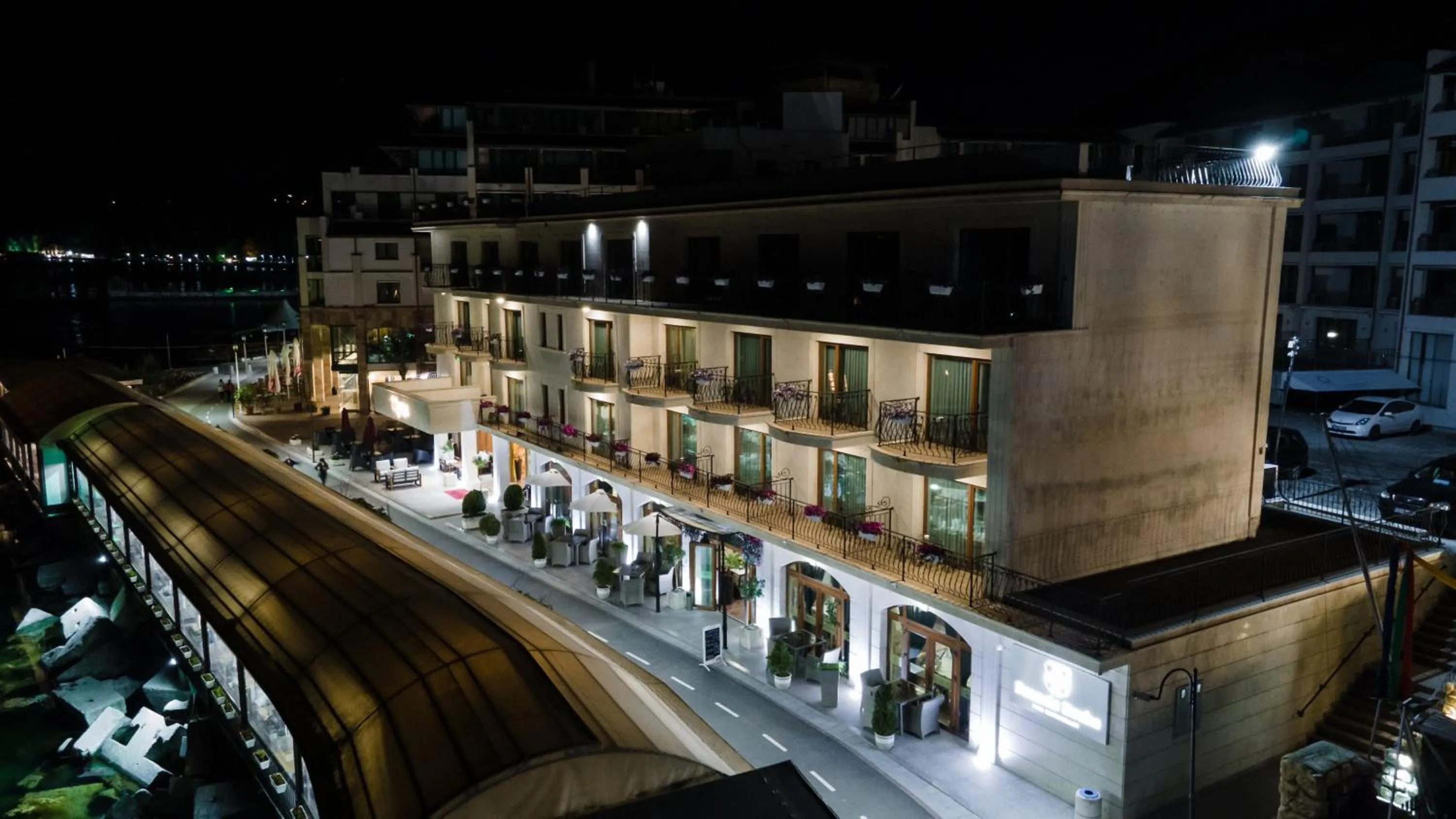 Property building in Hotel Mistral