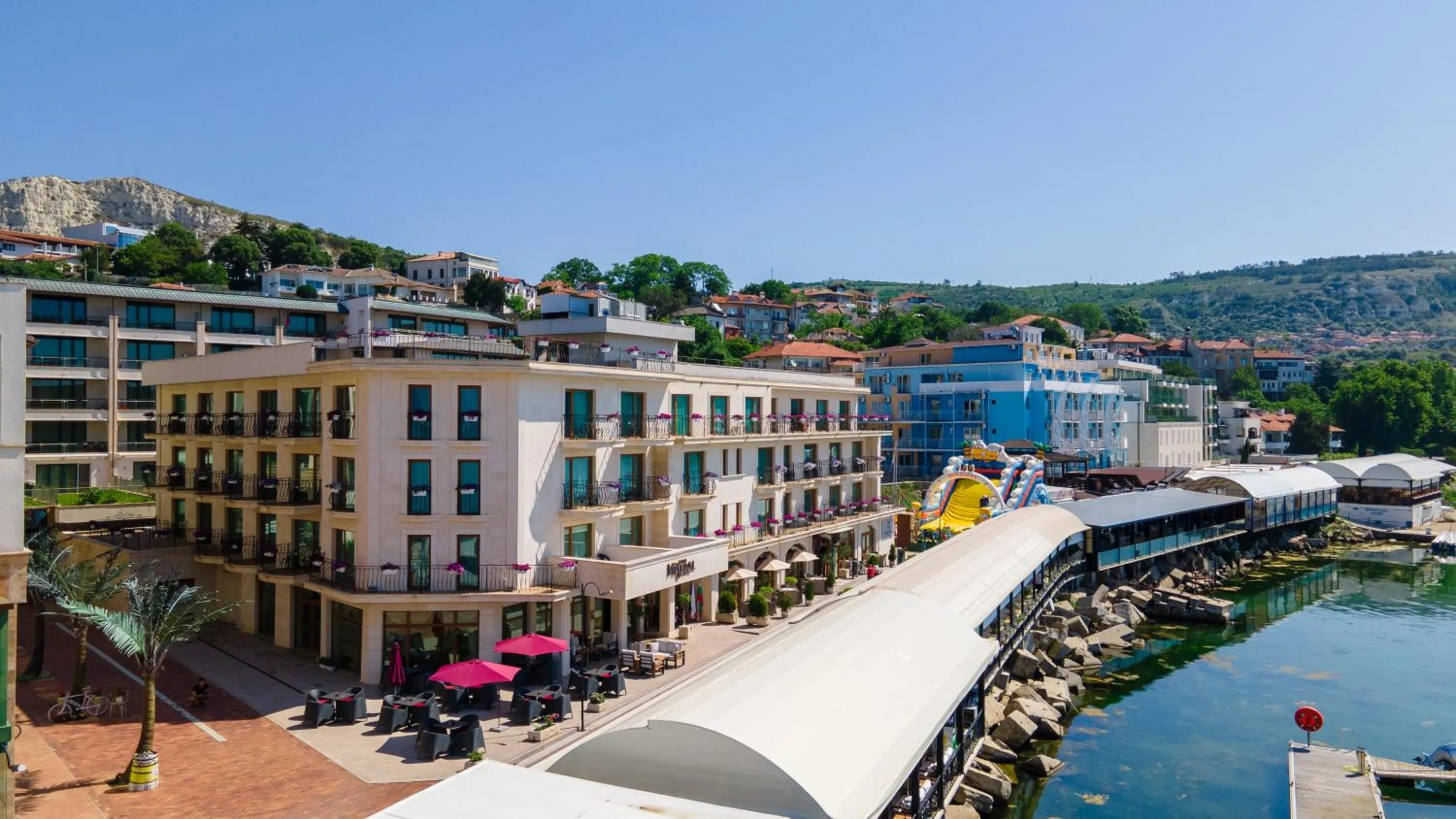 Property building in Hotel Mistral